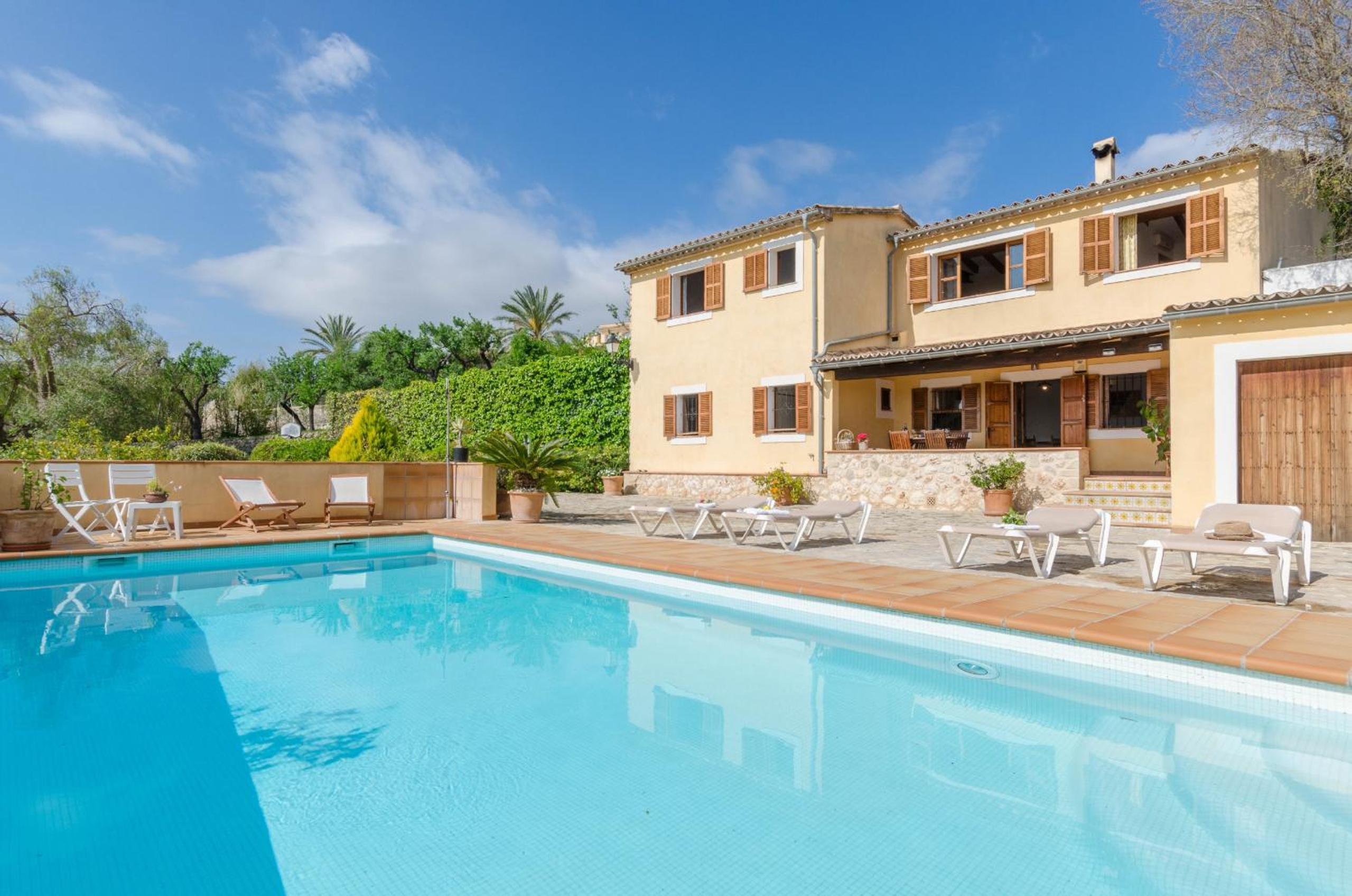 Three-Bedroom Villa photo 2