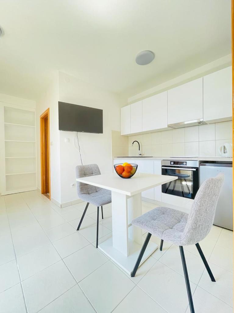 Apartment photo 1