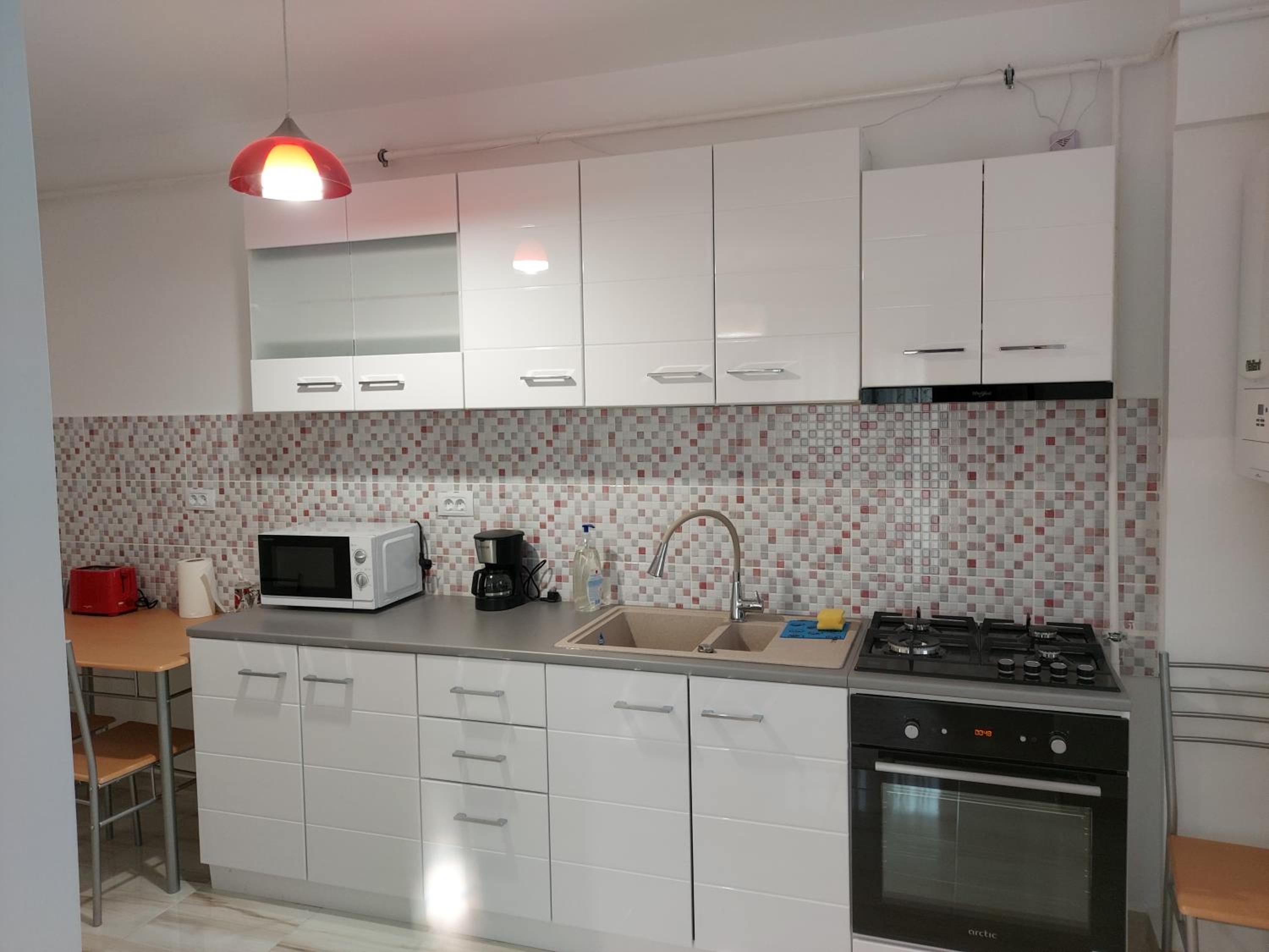 One-Bedroom Apartment - Photo 11