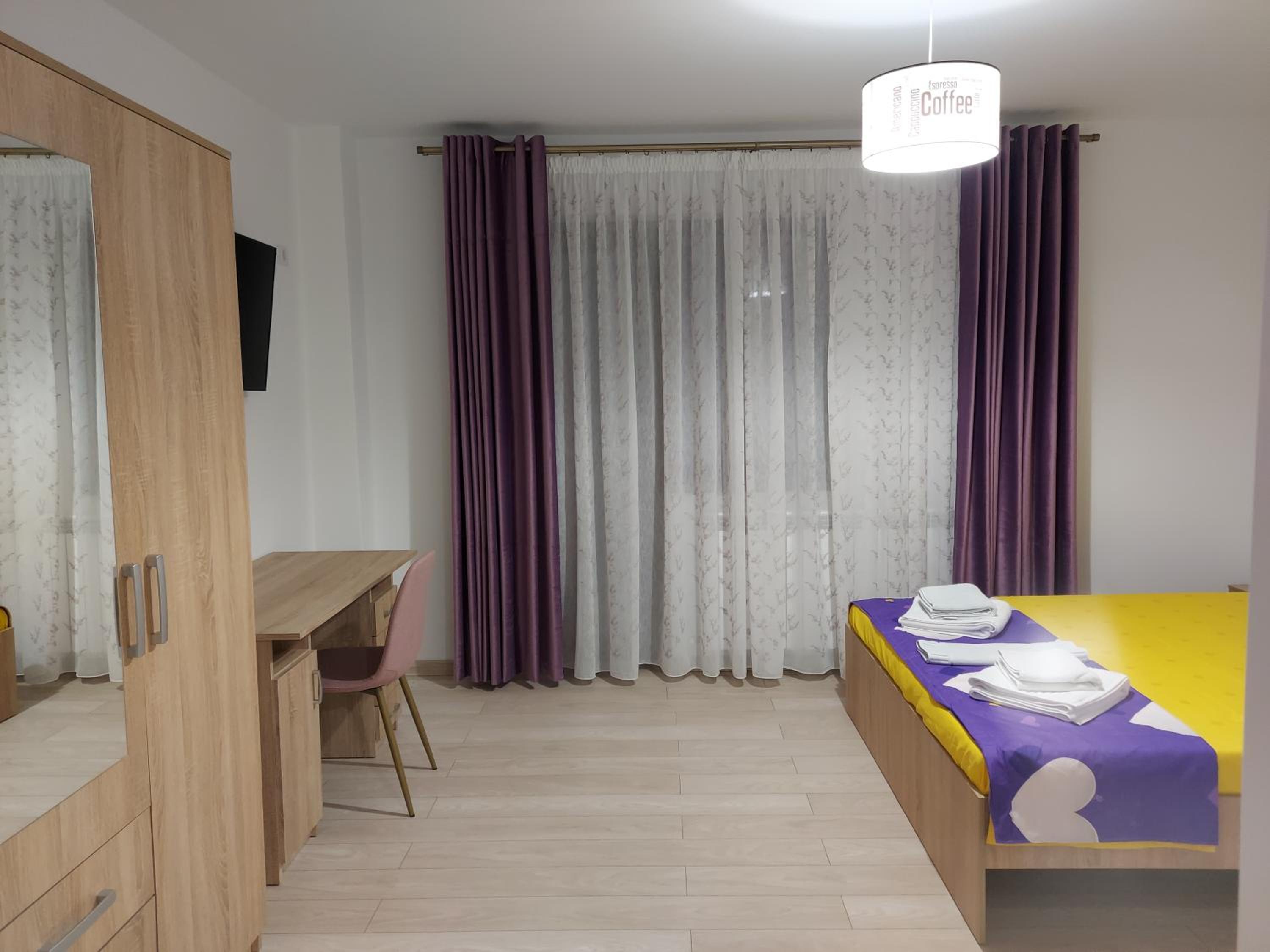 One-Bedroom Apartment - Photo 14
