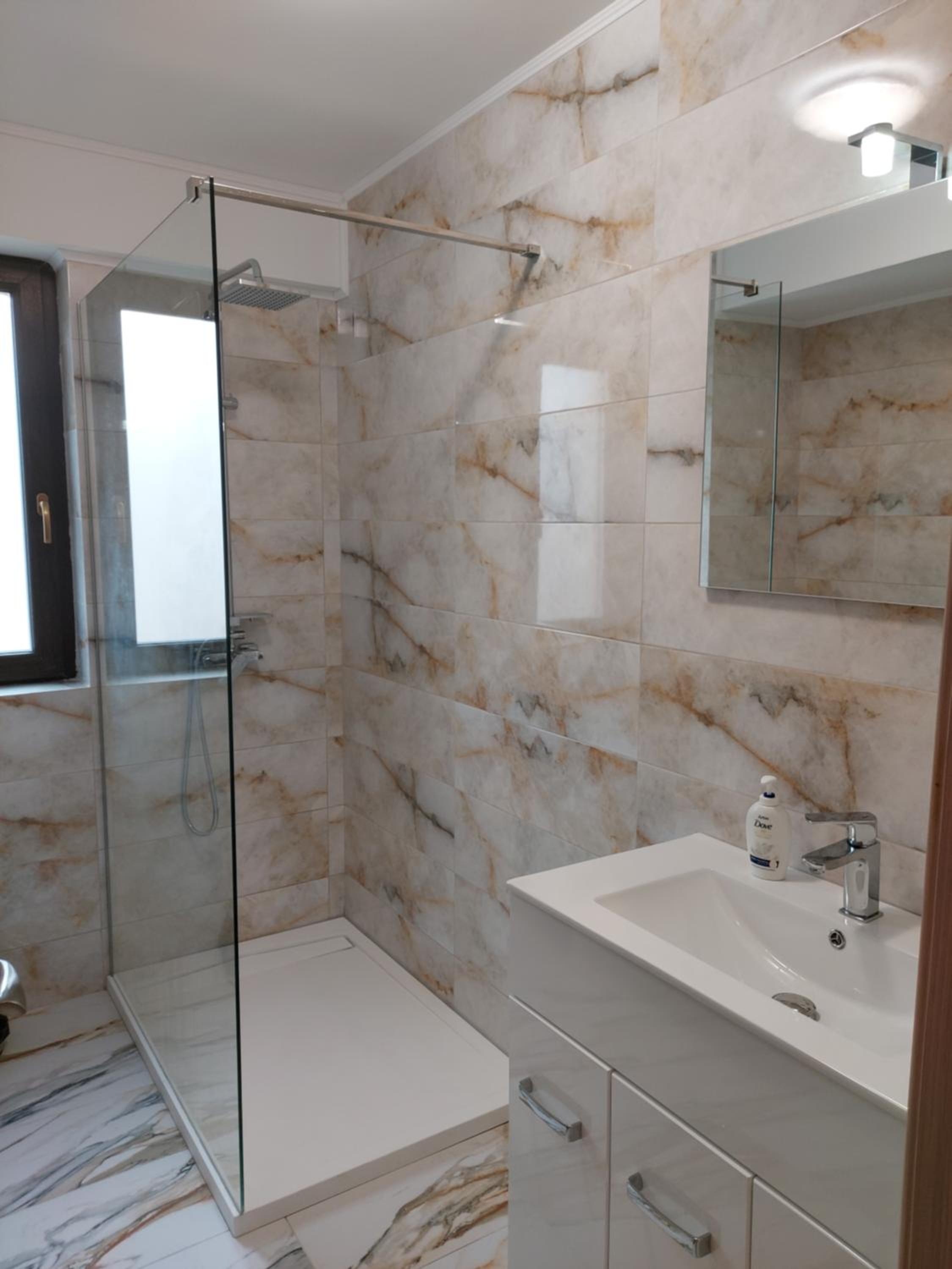 One-Bedroom Apartment - Photo 15