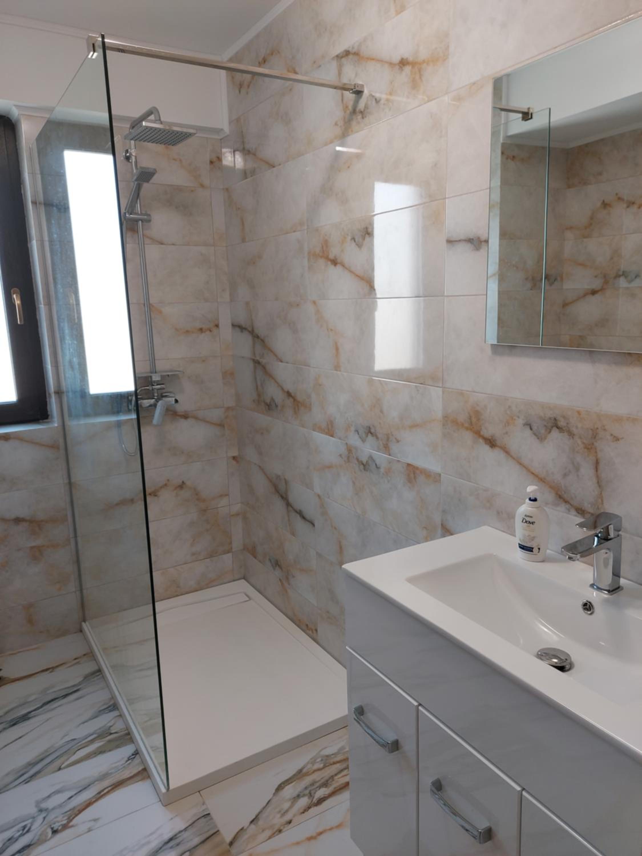 One-Bedroom Apartment - Photo 16