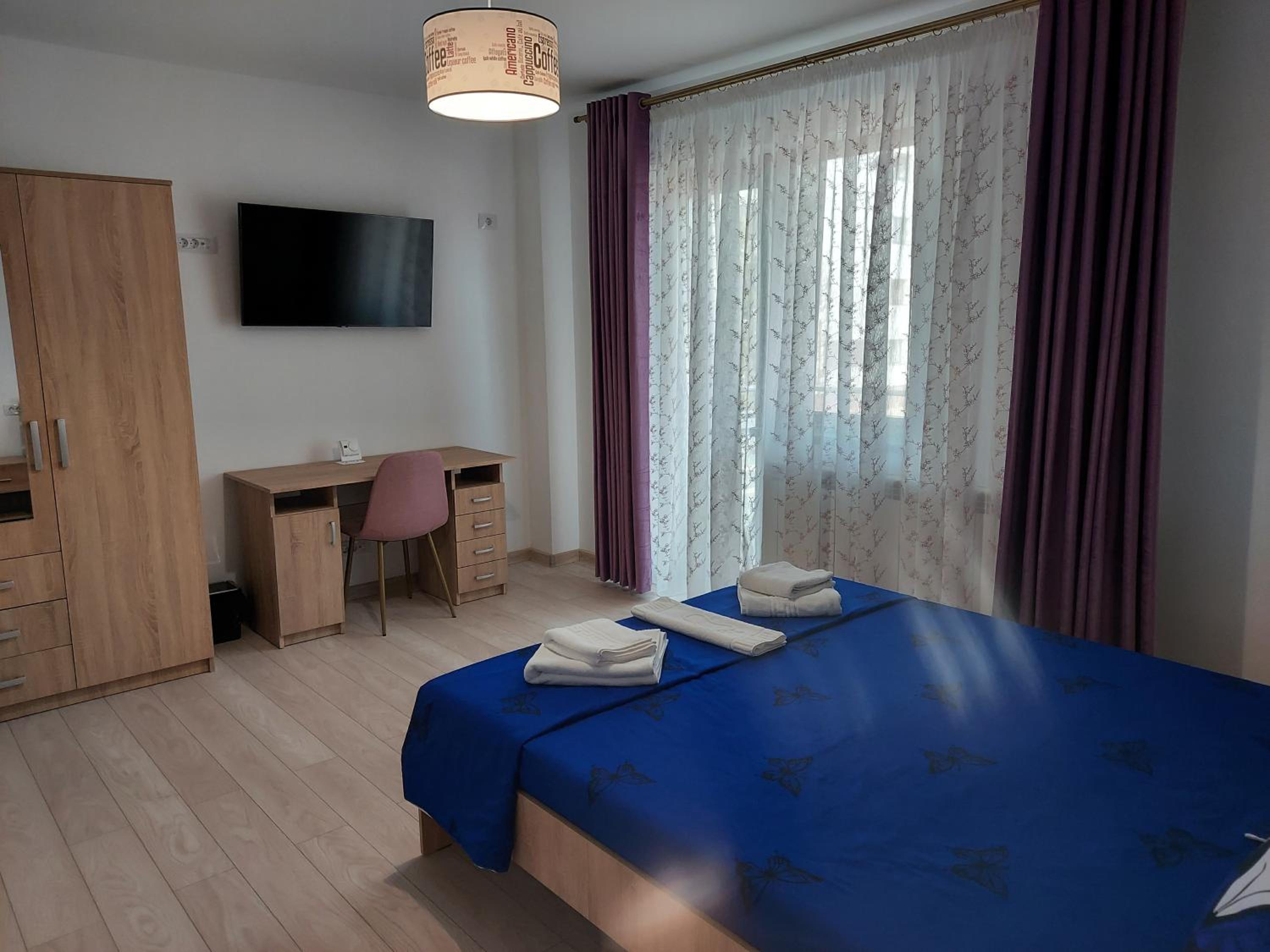 One-Bedroom Apartment - Photo 28