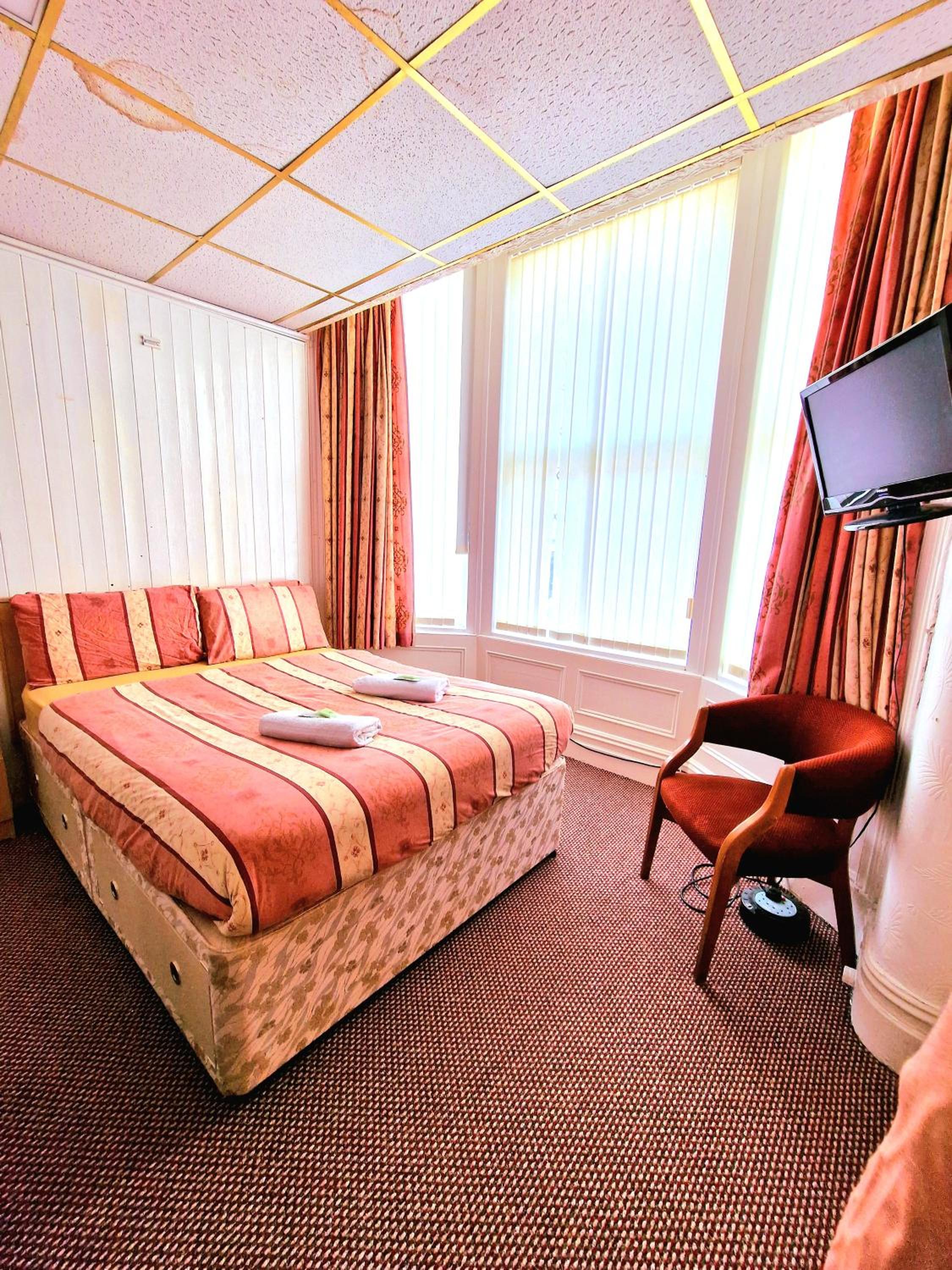 Standard Quadruple Room - Photo 4