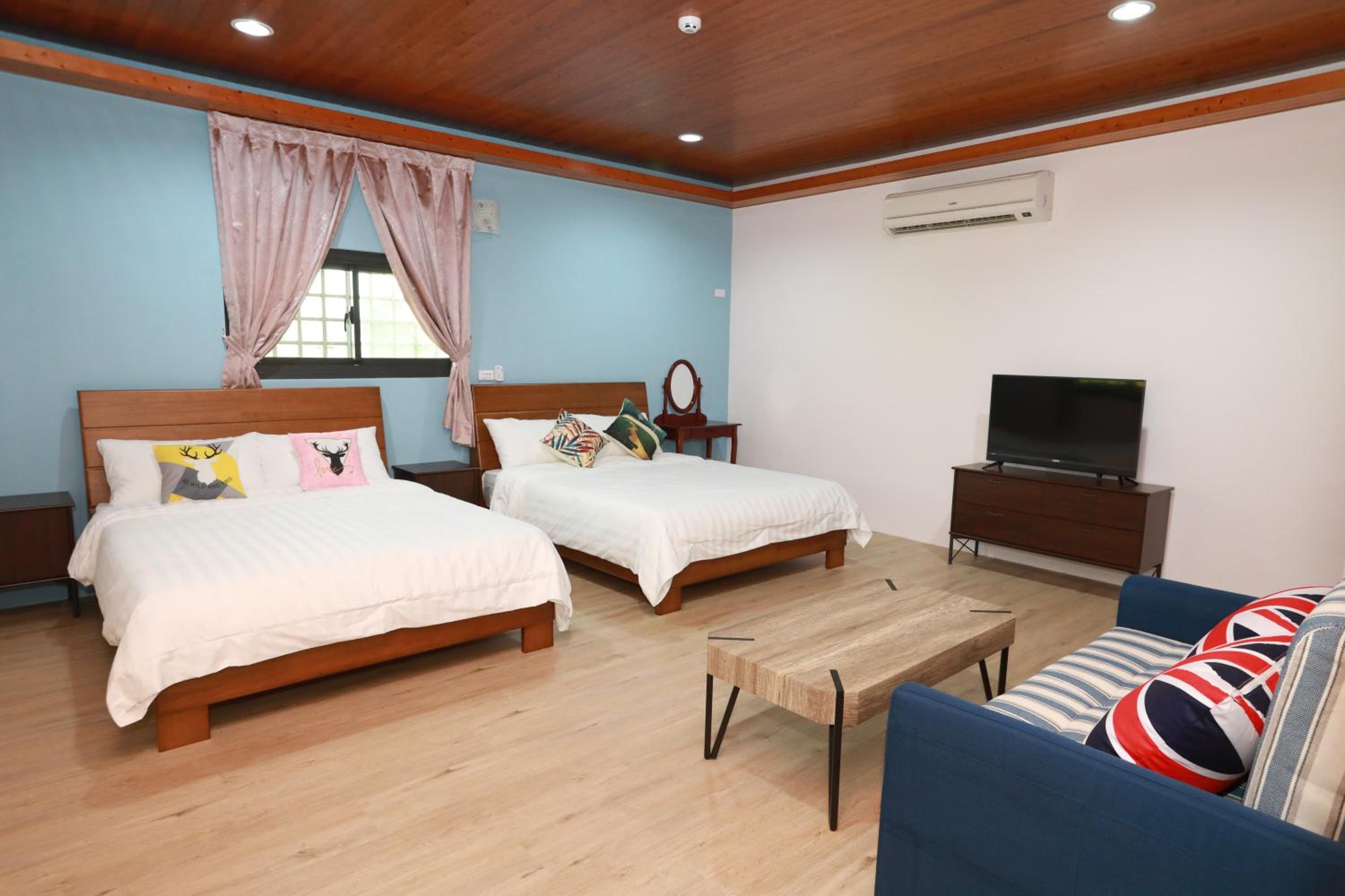 Deluxe Quadruple Room photo 1