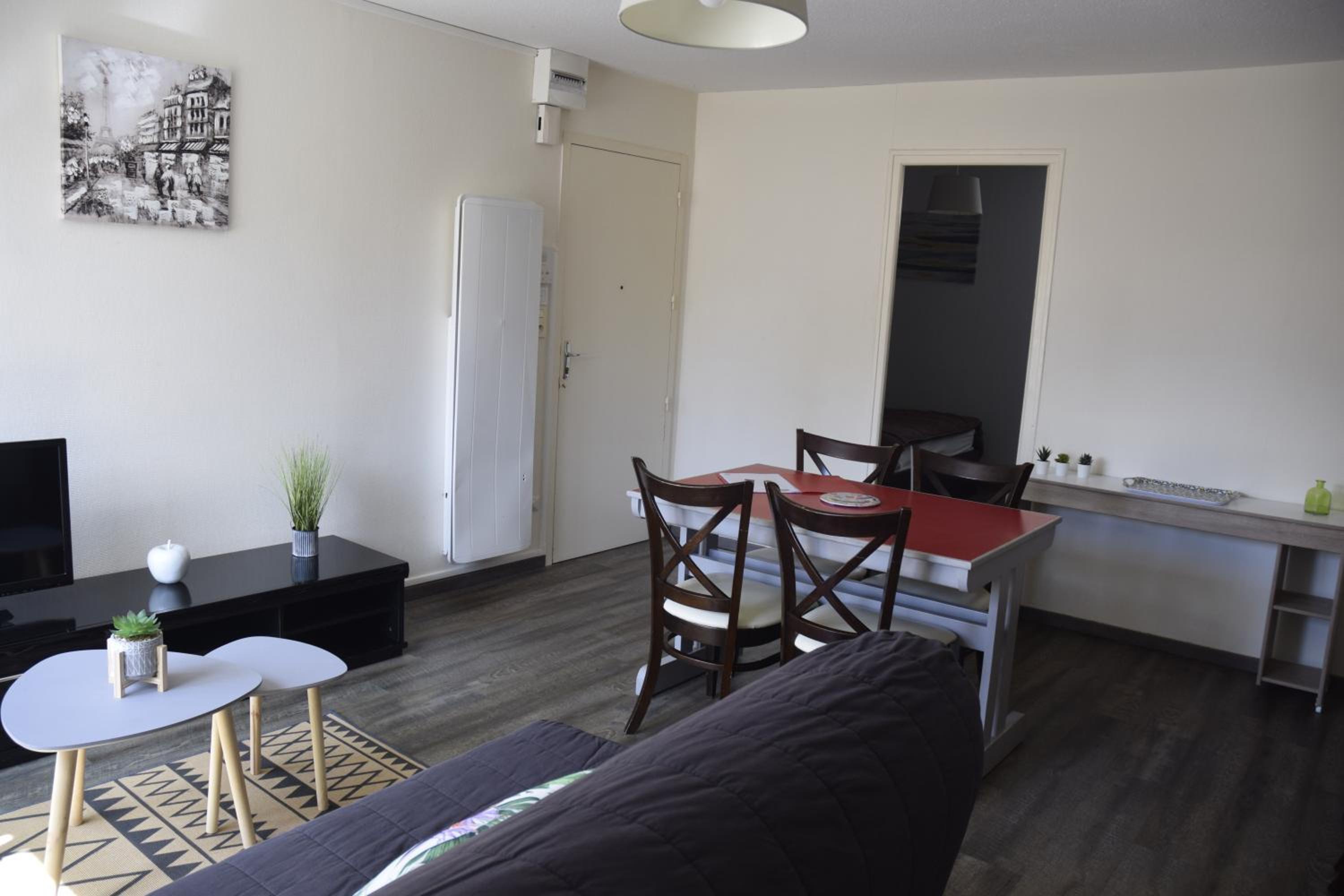 Apartment photo 3
