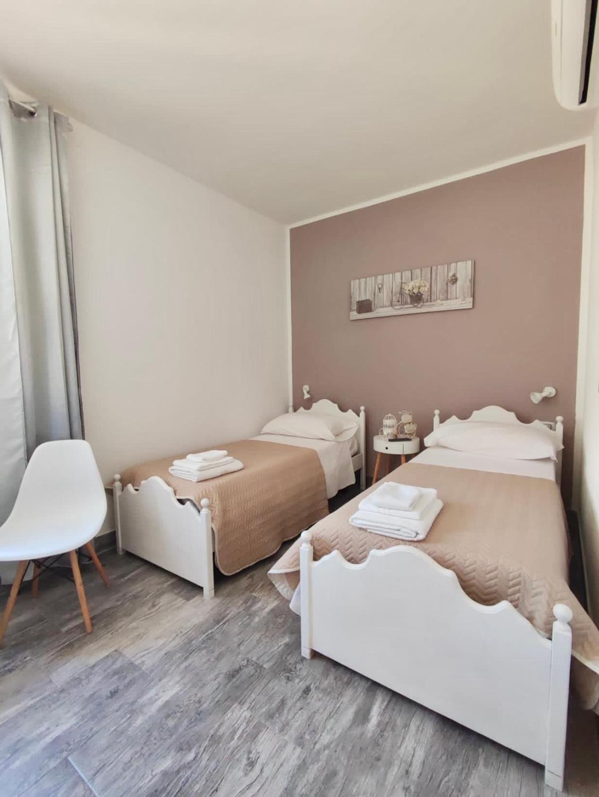 Twin Room with Private Bathroom