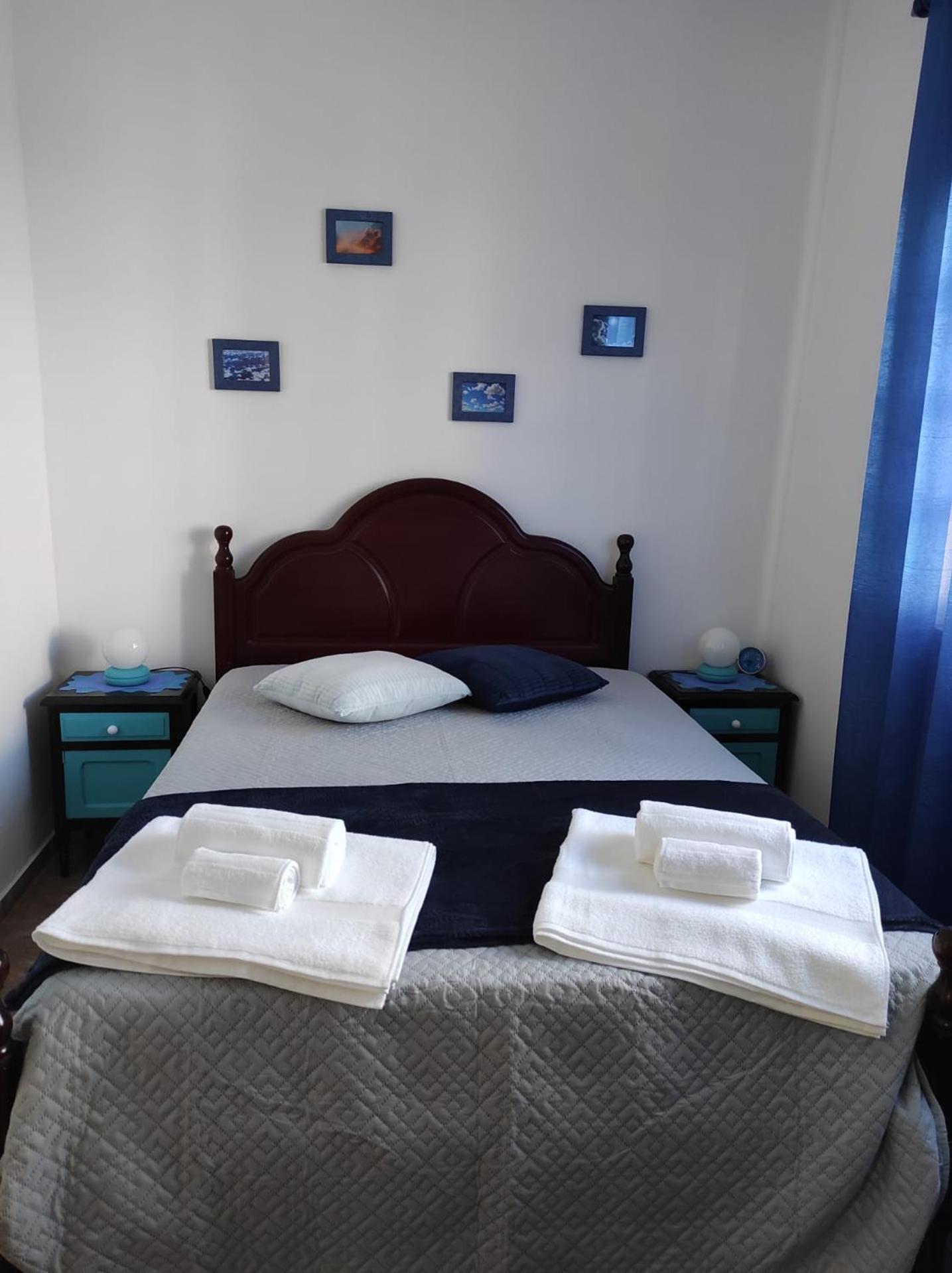 Three-Bedroom House photo 2