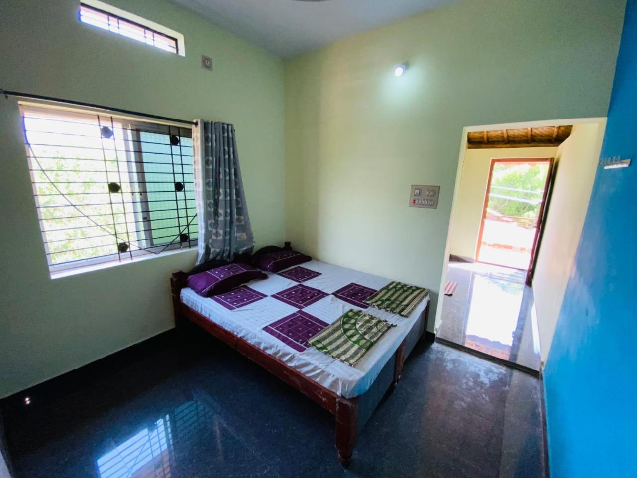 Standard Double Room - Photo 4