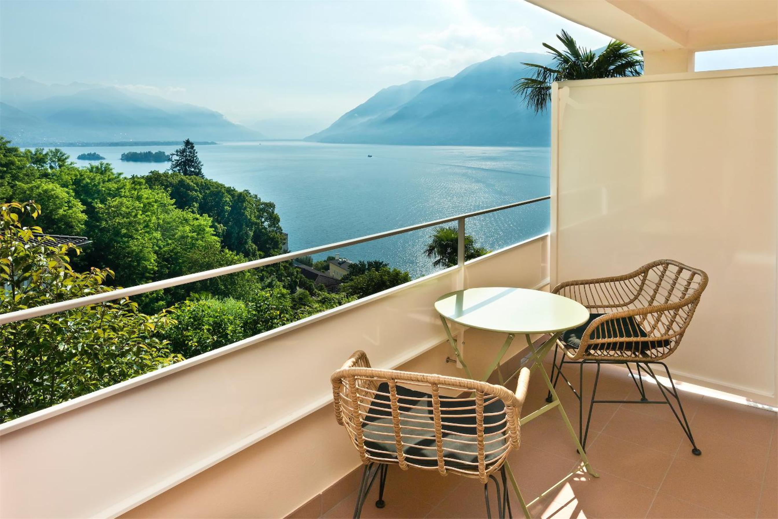 Comfort Double Room with Lake View and Balcony - Photo 7