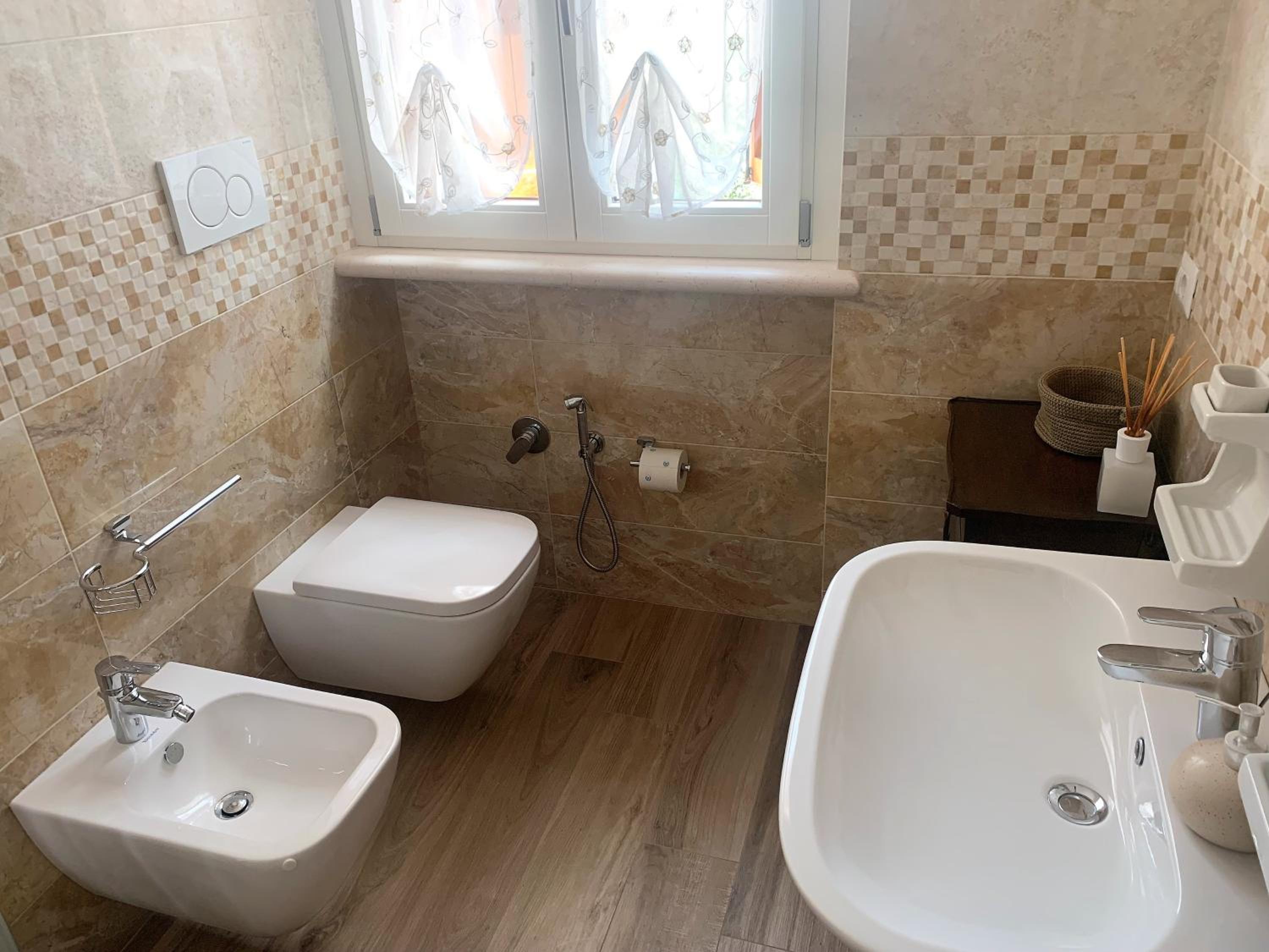 Double Room with Private Bathroom photo 3