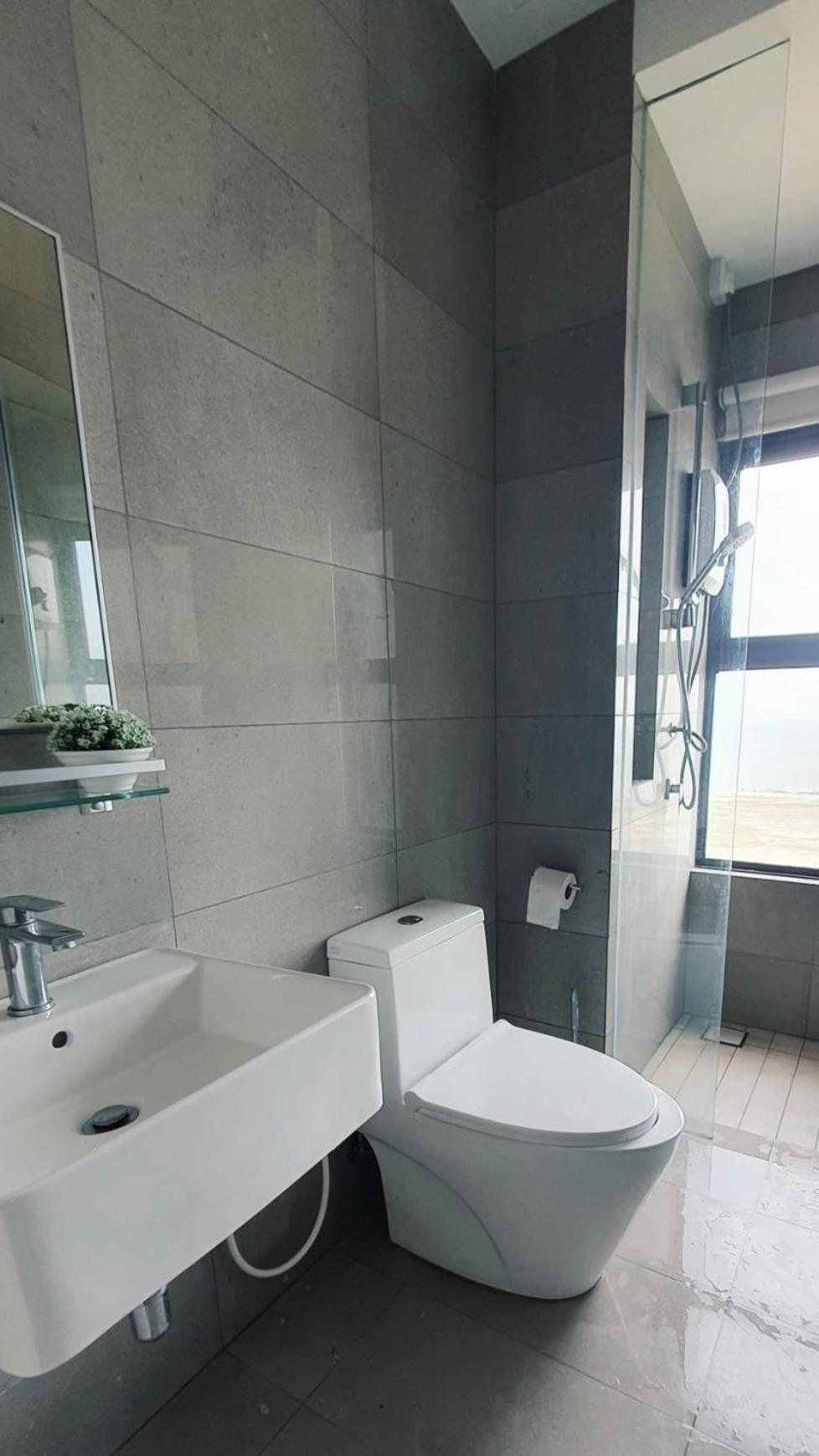 Family Room with Bath - Photo 16