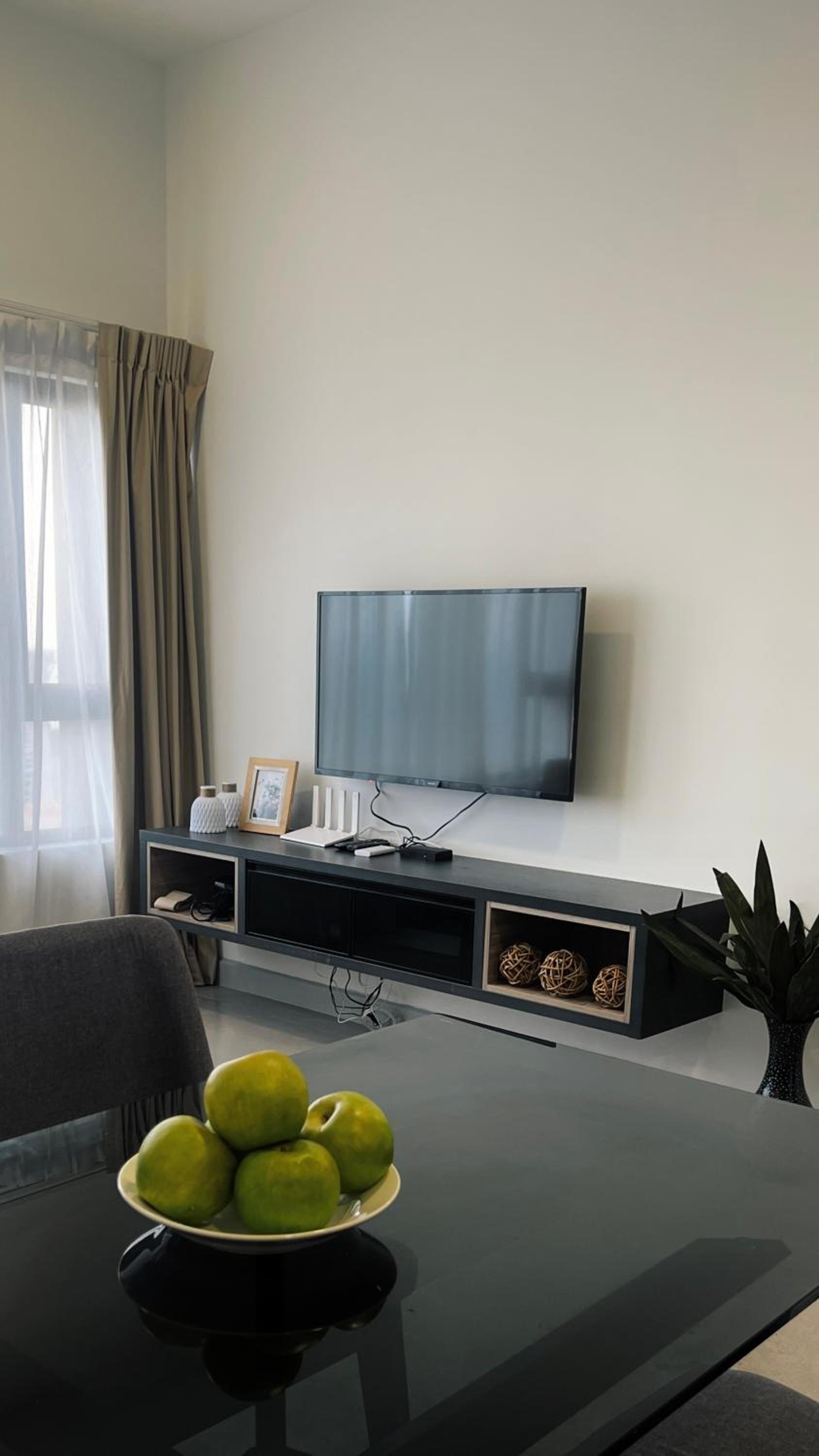 Family Room with Bath - Photo 4