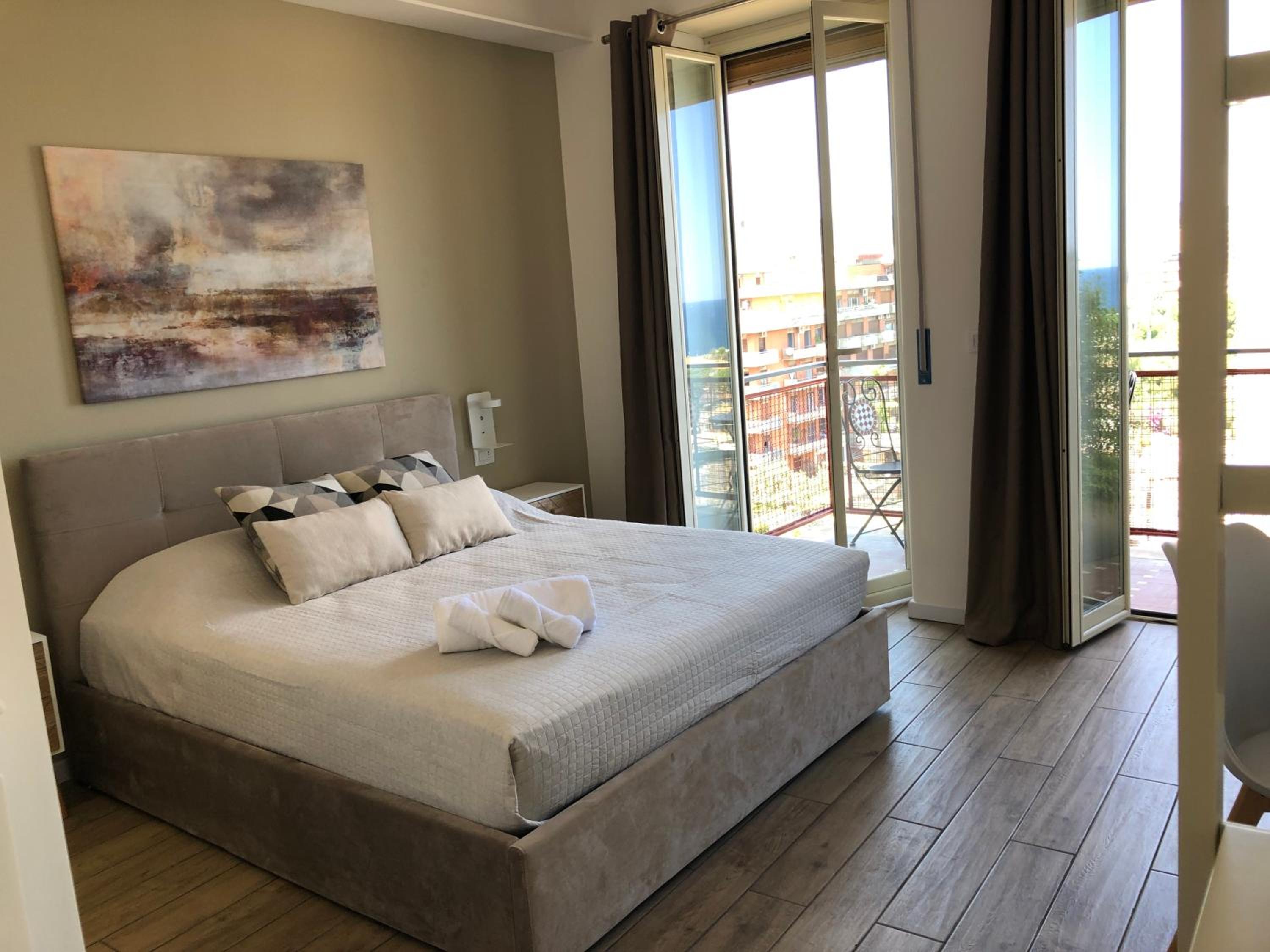 Double Room with Balcony and Sea View