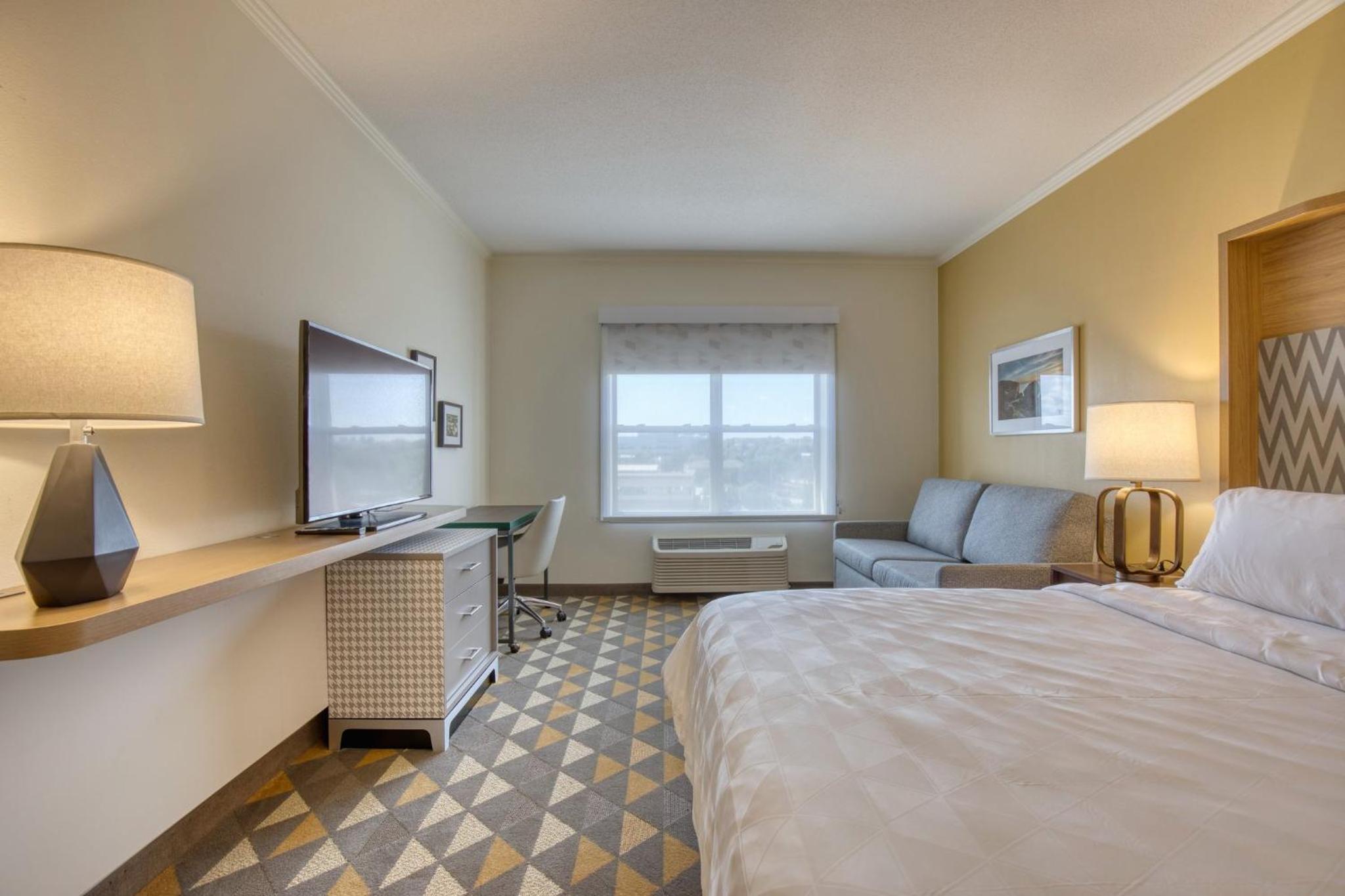 Standard King Room - Top Floor - Photo 6