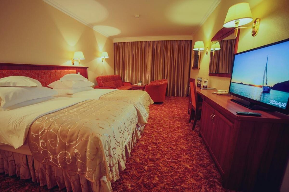 Twin Room - Photo 4