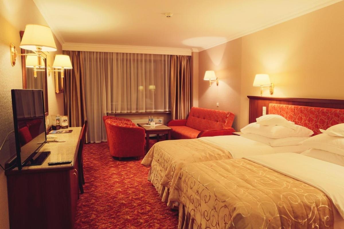 Twin Room - Photo 3