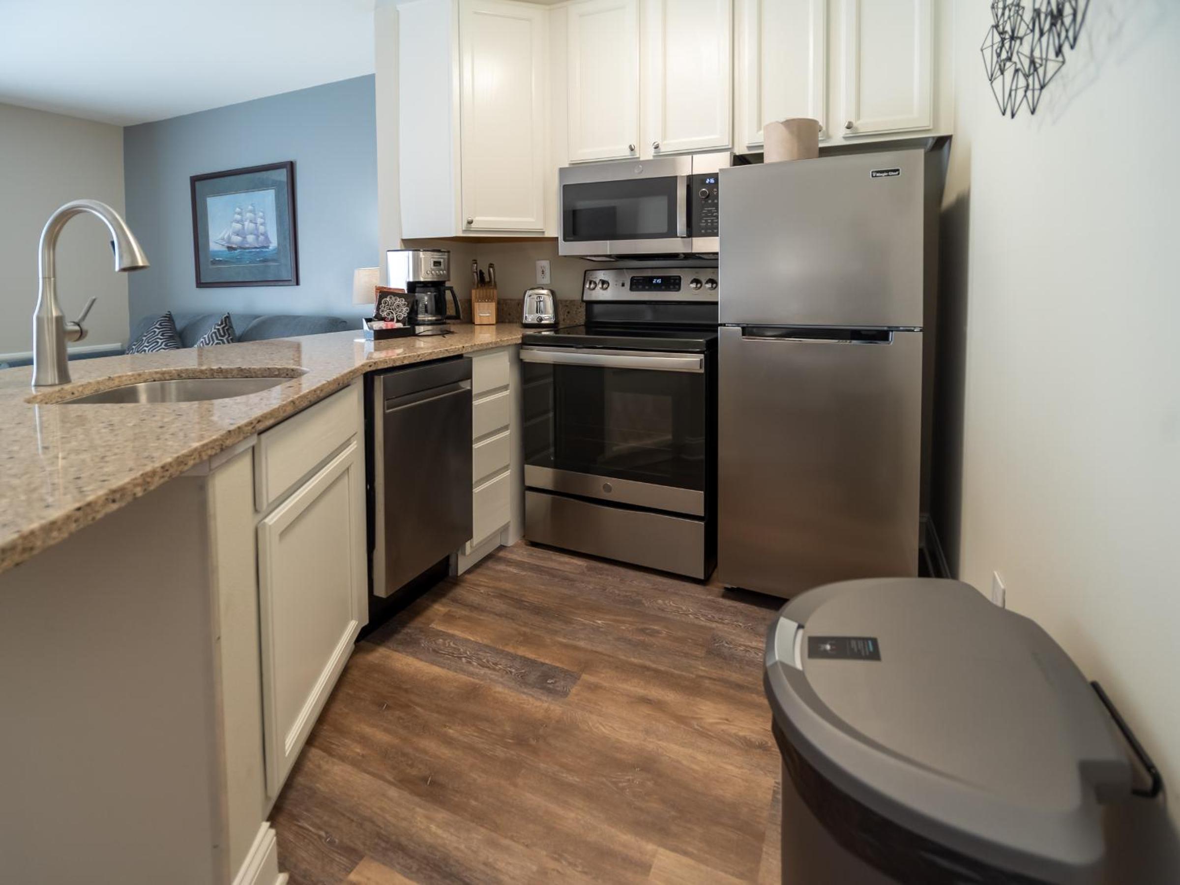 Studio Suite - Photo 3