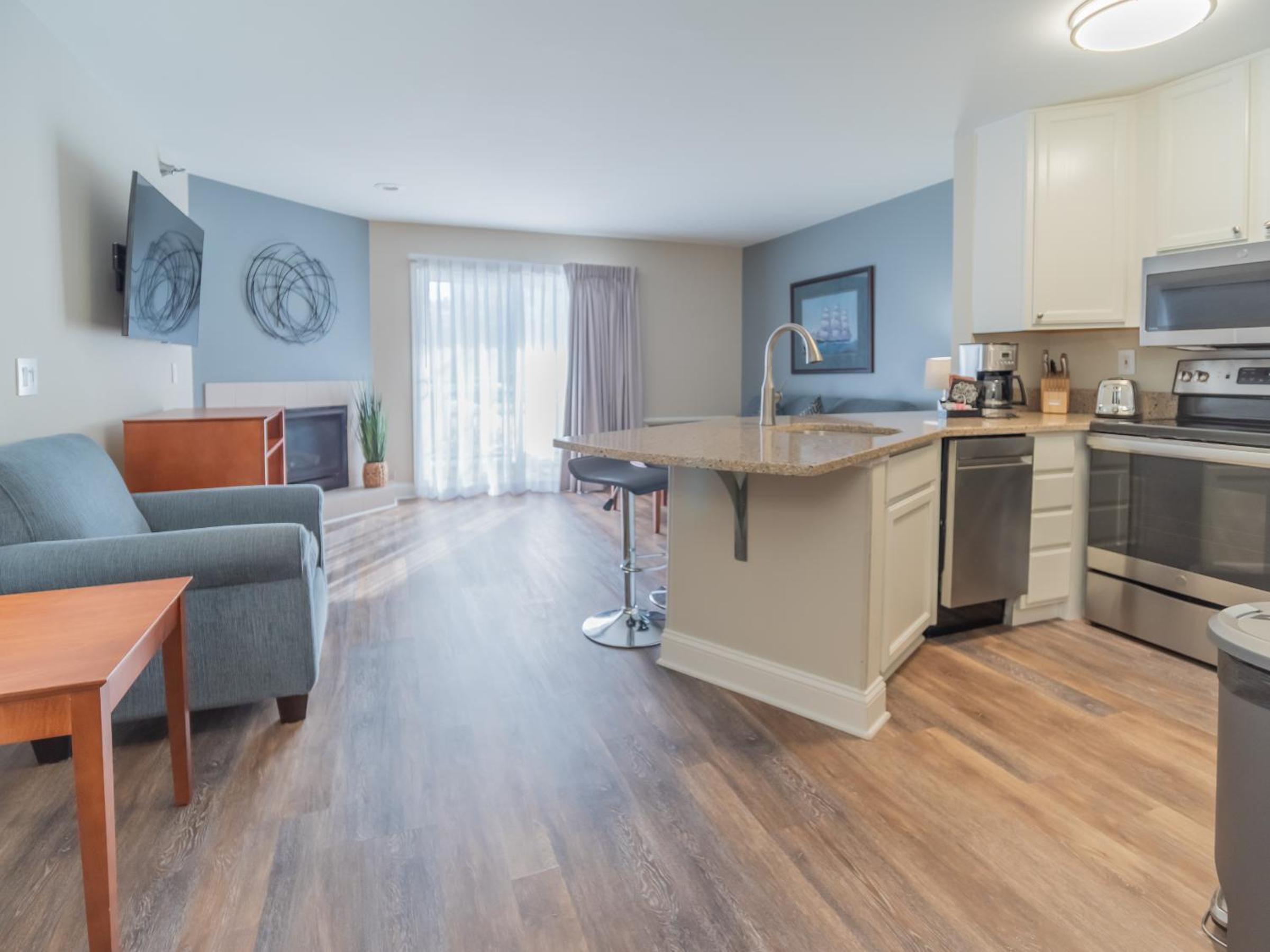 Studio Suite - Photo 8