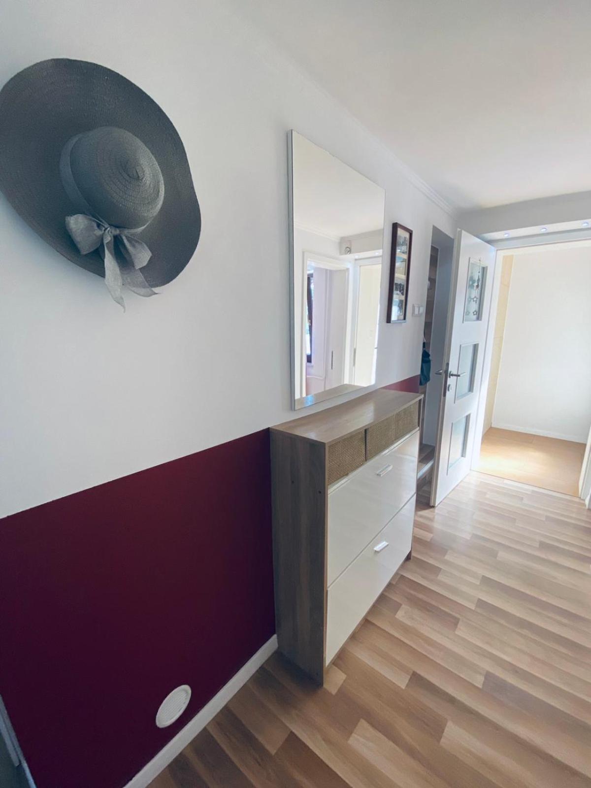 One-Bedroom Apartment - Photo 7