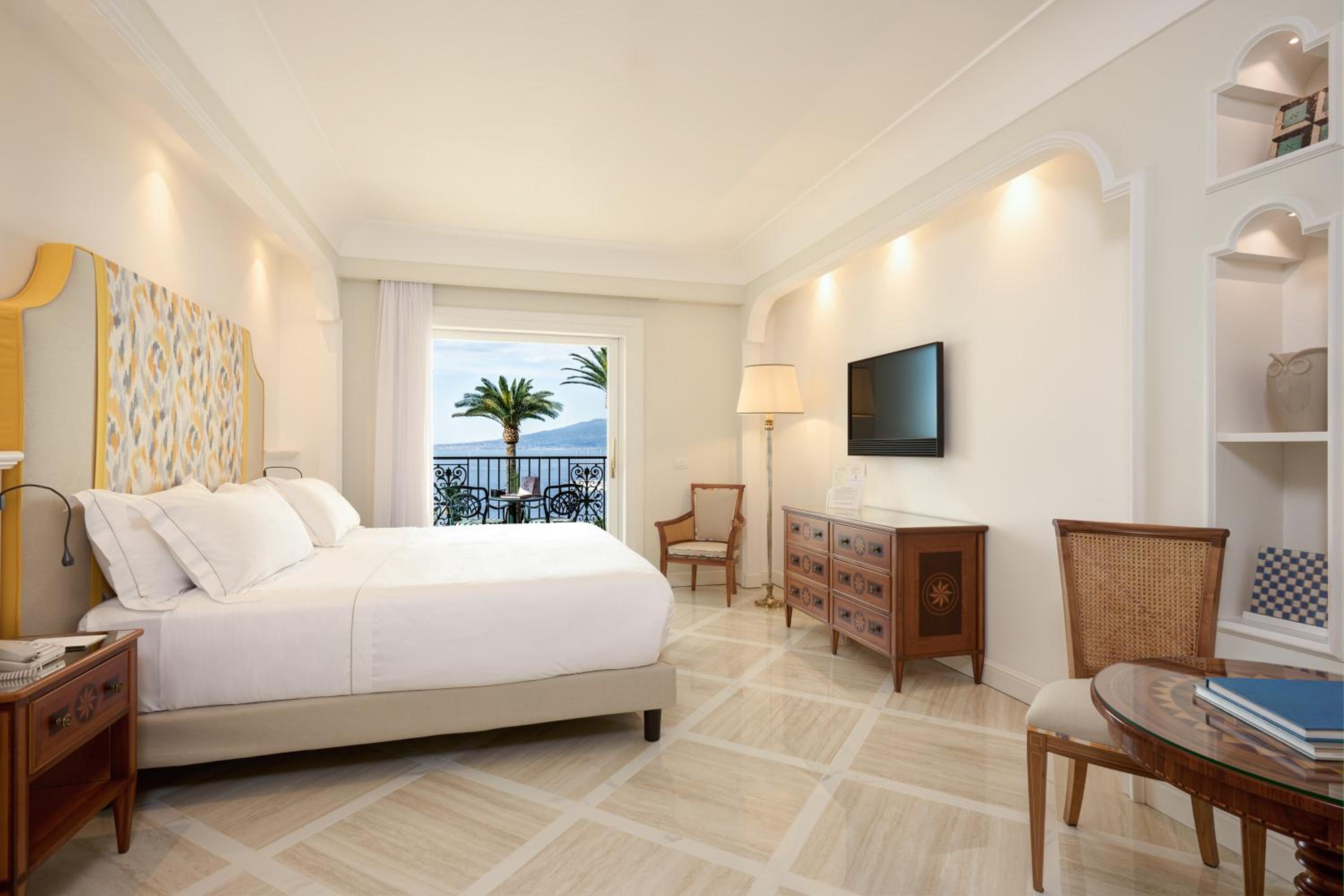Royal Suite with Sea View - Photo 1