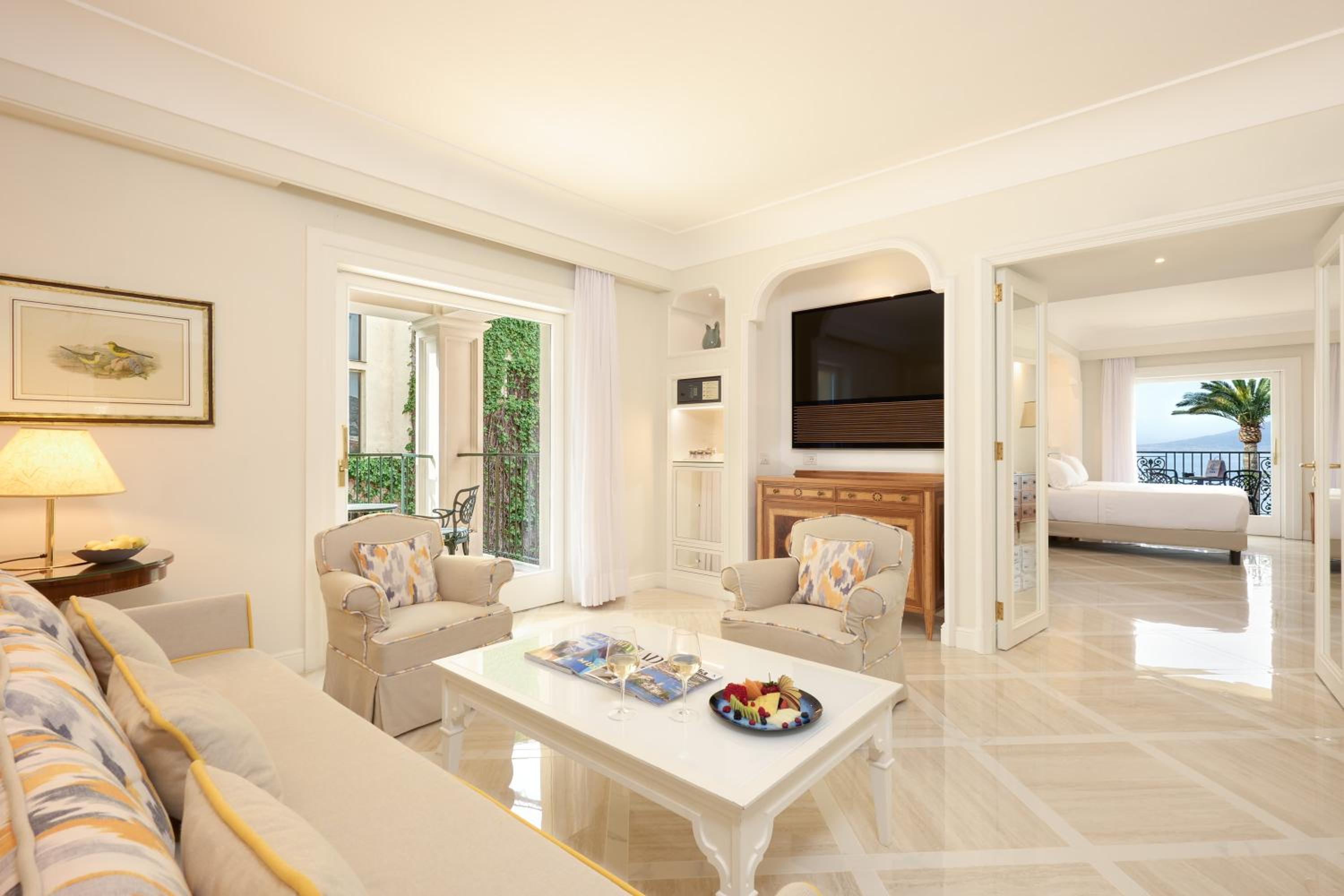 Royal Suite with Sea View - Photo 5