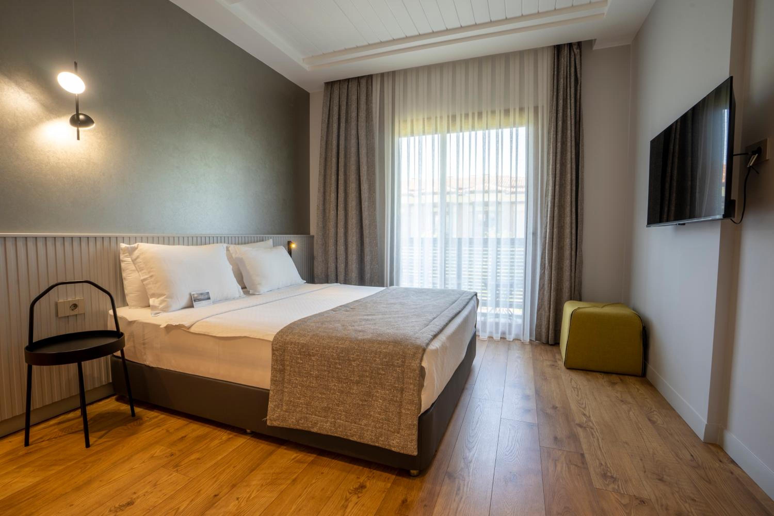 Standard Double Room - Photo 3