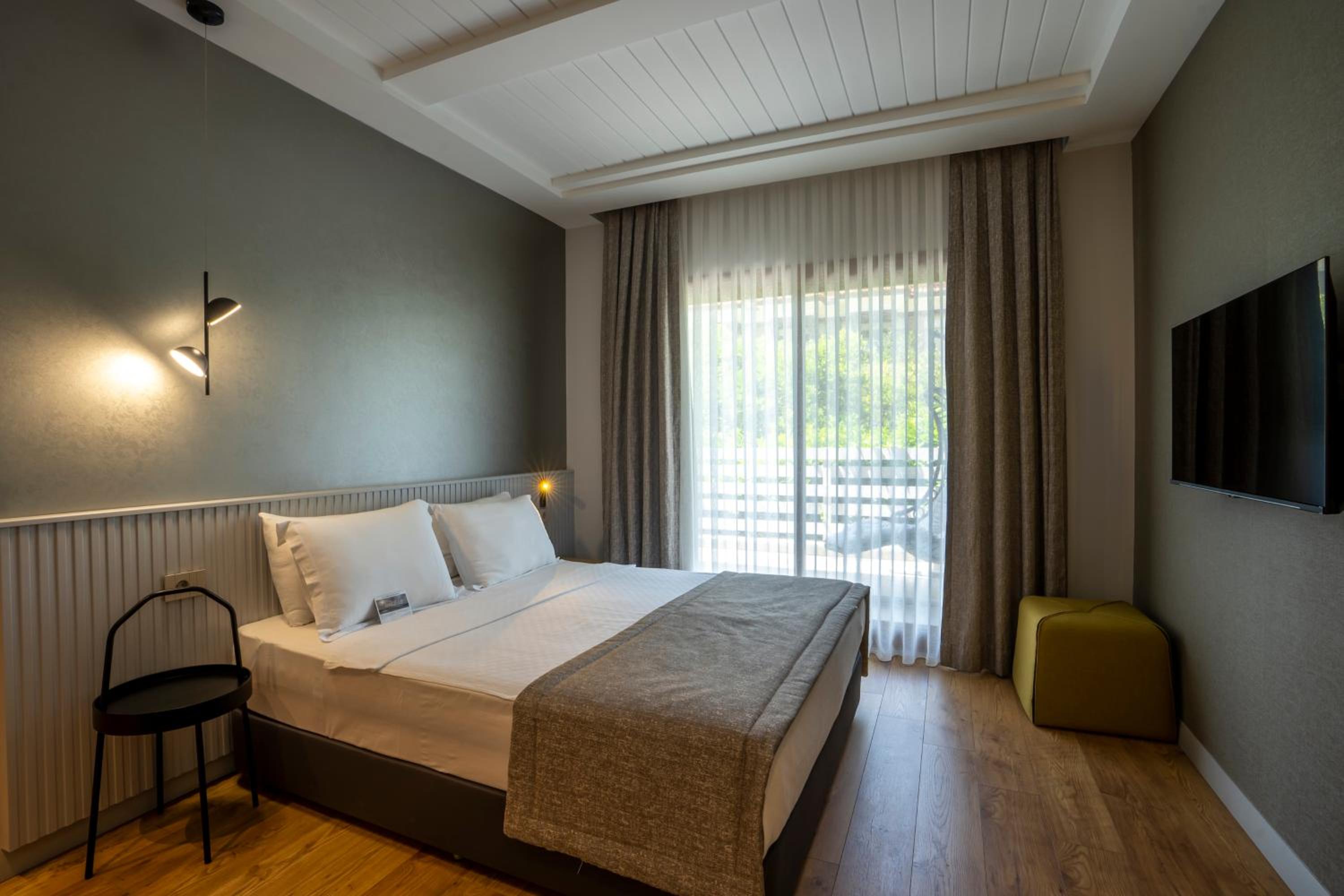 Double Room with Terrace - Photo 3