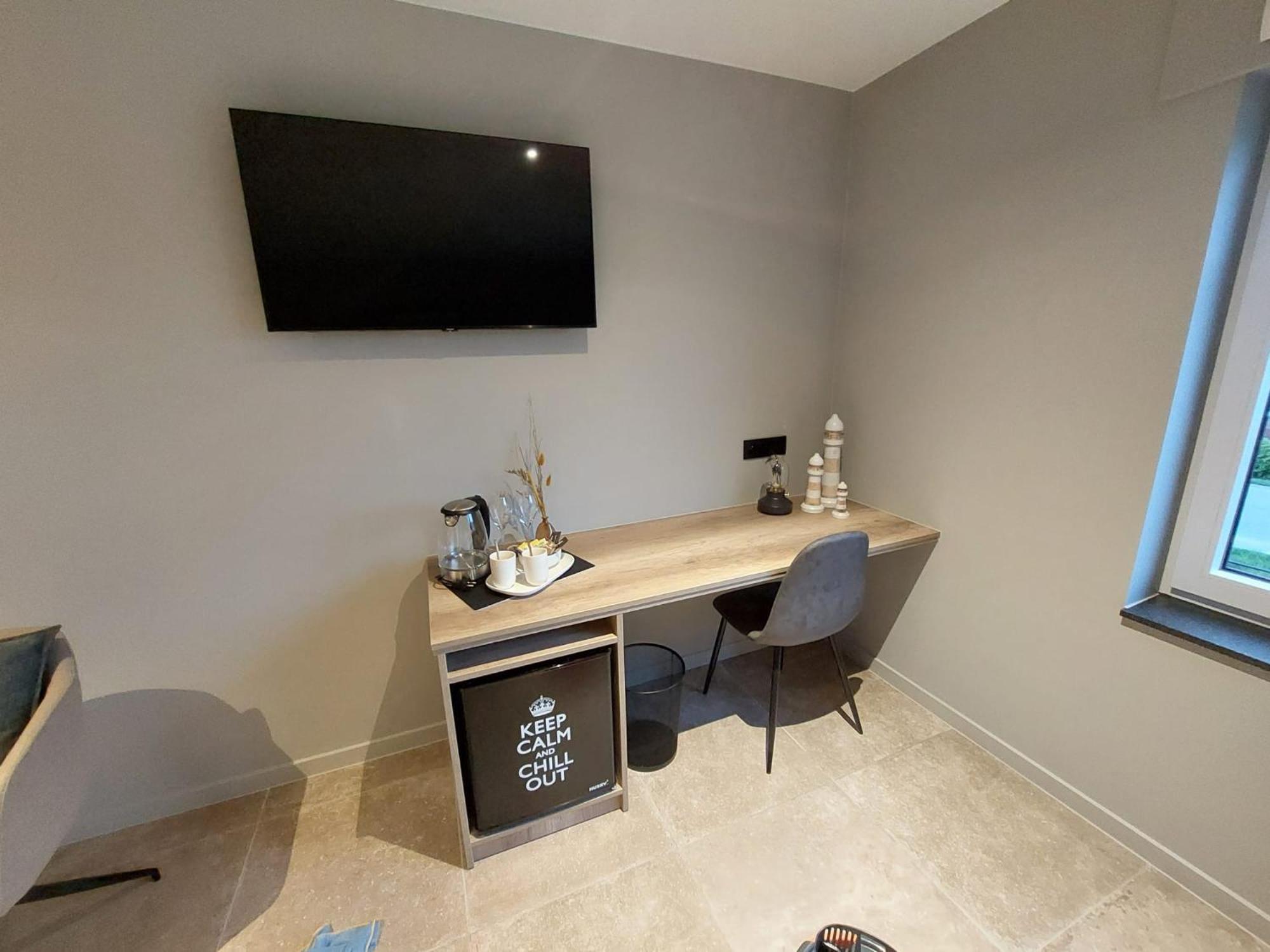Double Room With Private Bathroom photo 1