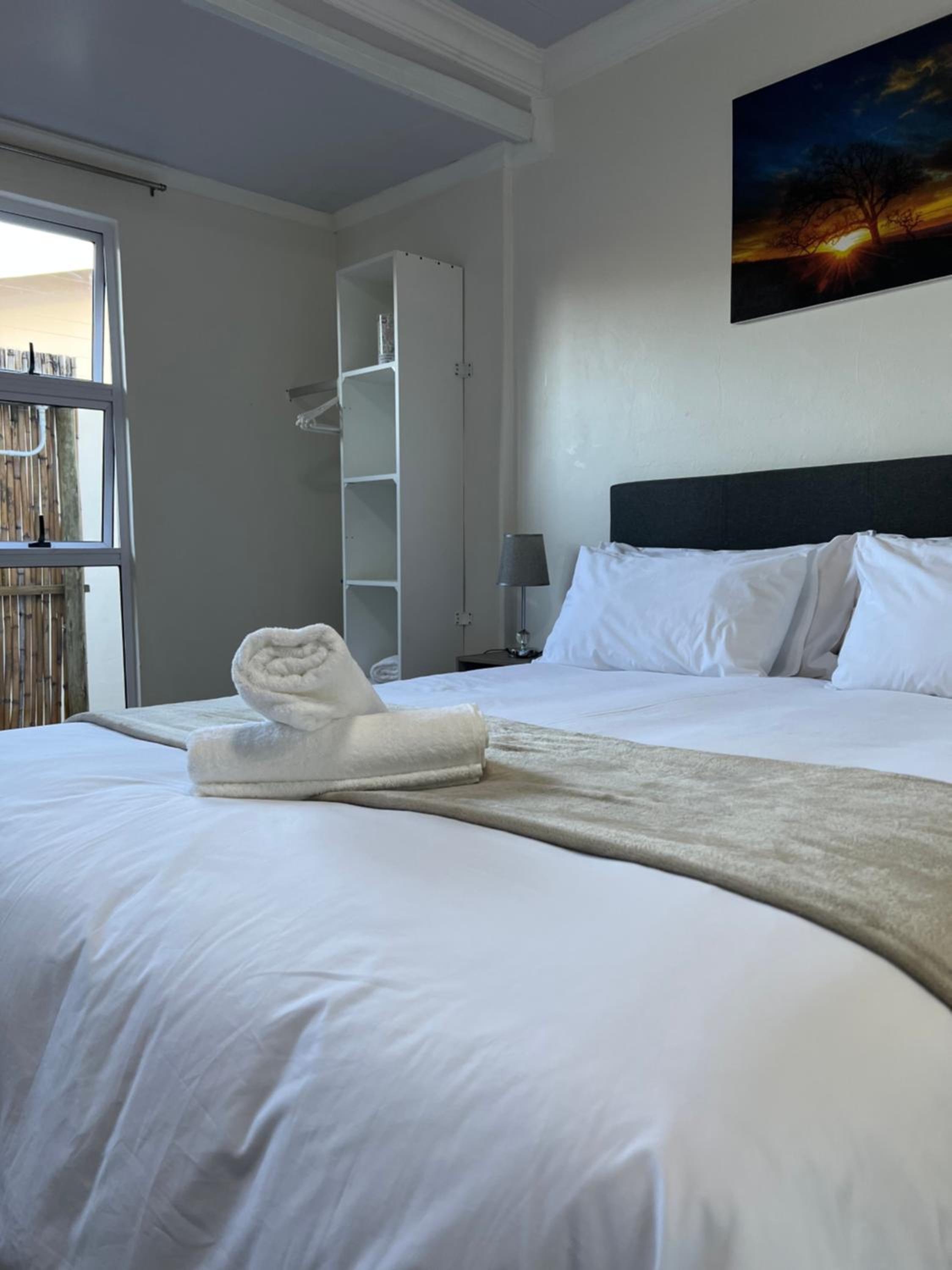 One-Bedroom Apartment - Photo 7