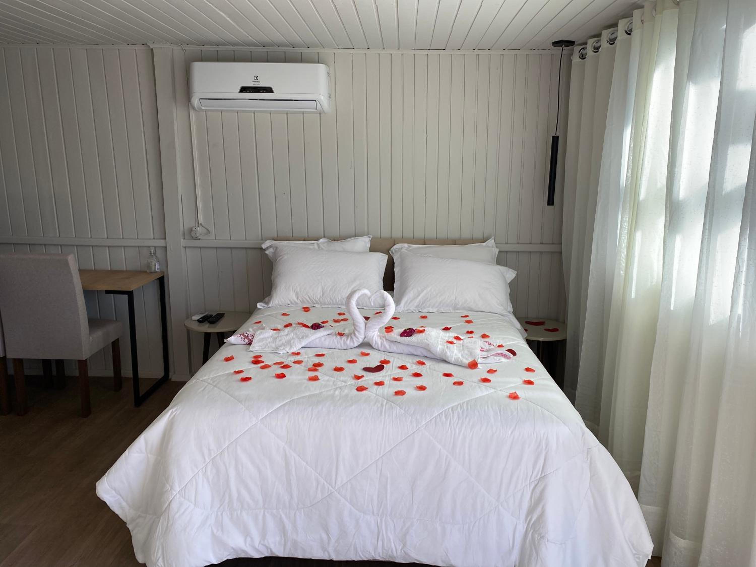 One-Bedroom Chalet - Photo 8