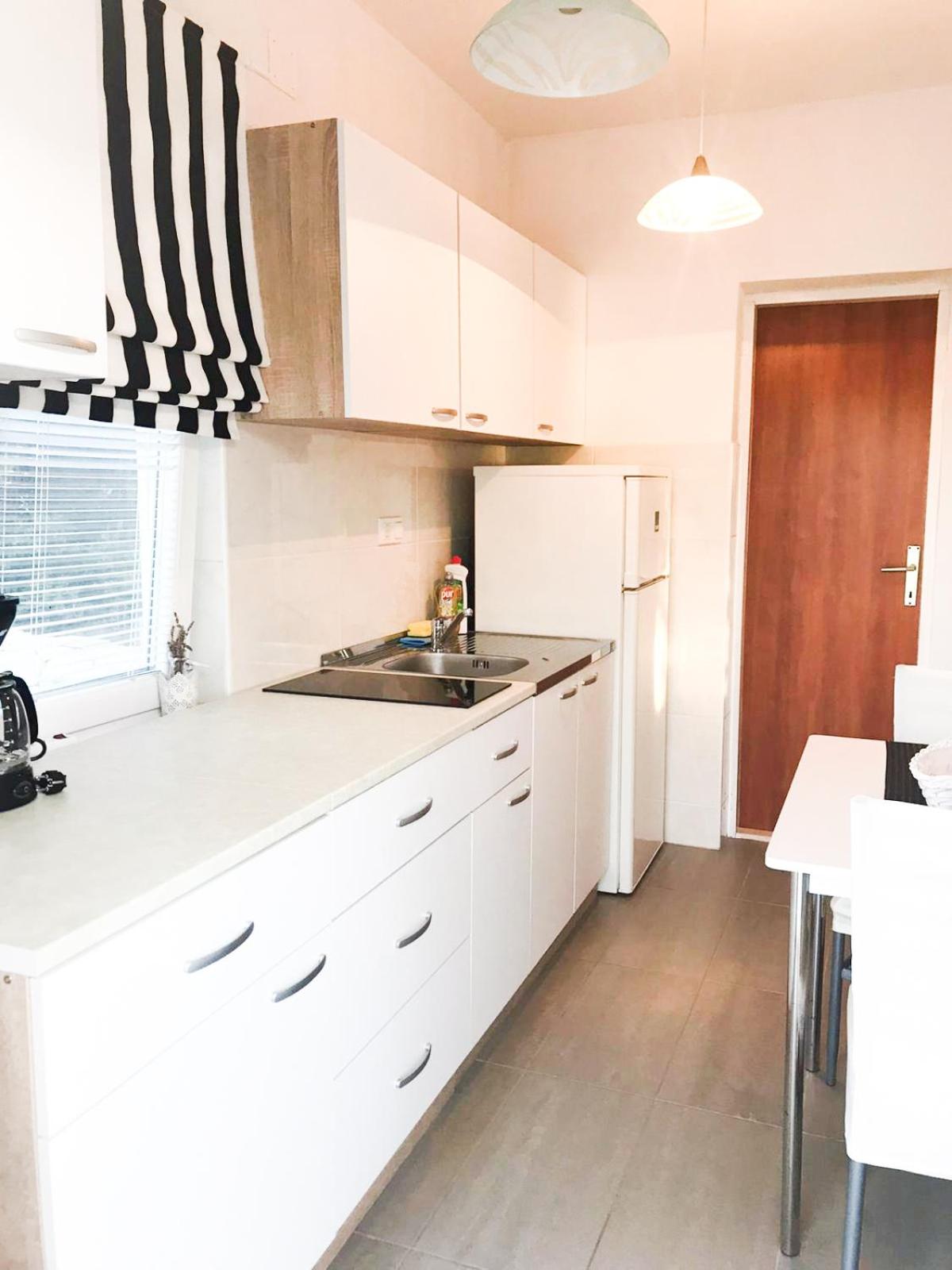 Studio Apartment - Photo 4