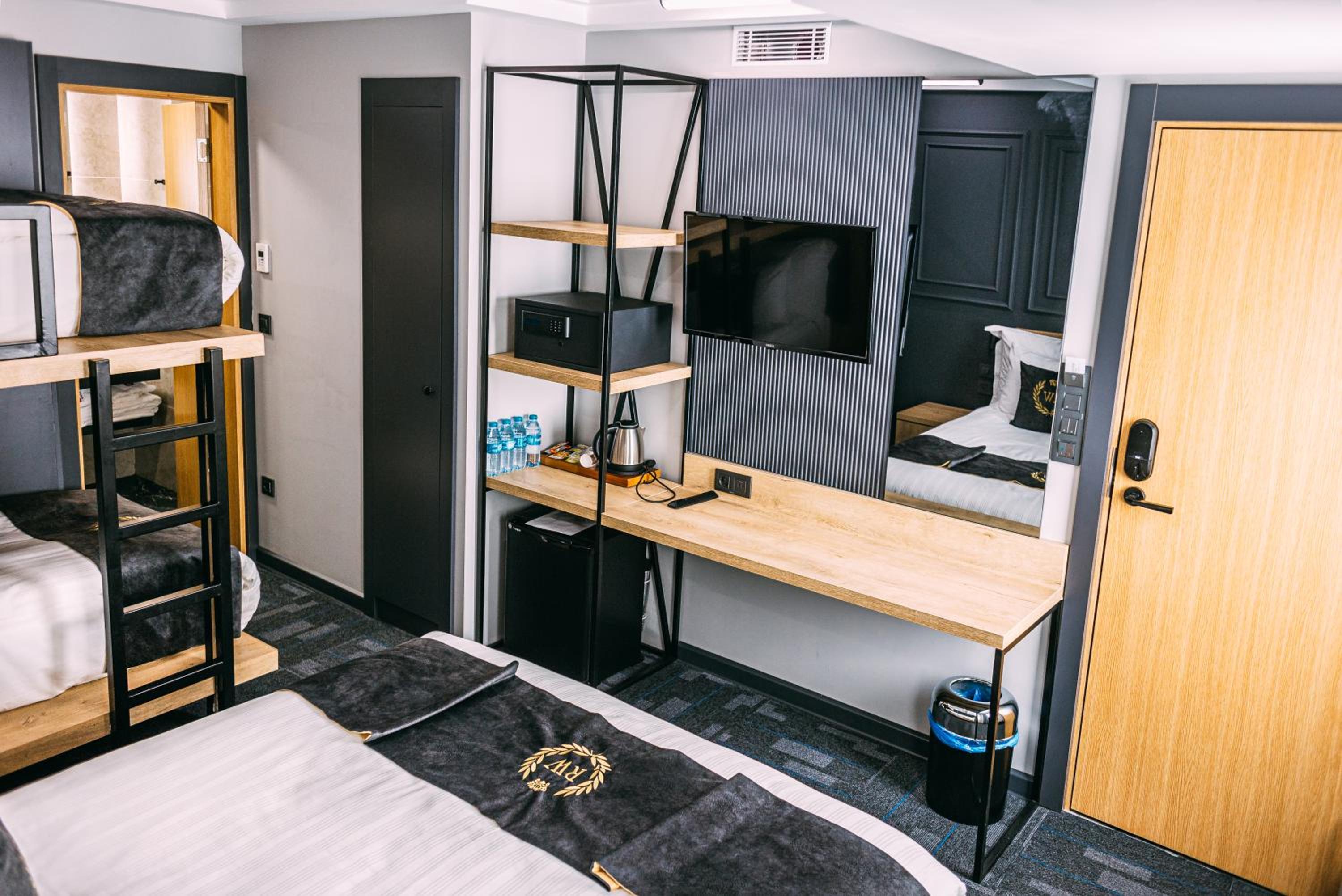 Quadruple Room photo 1