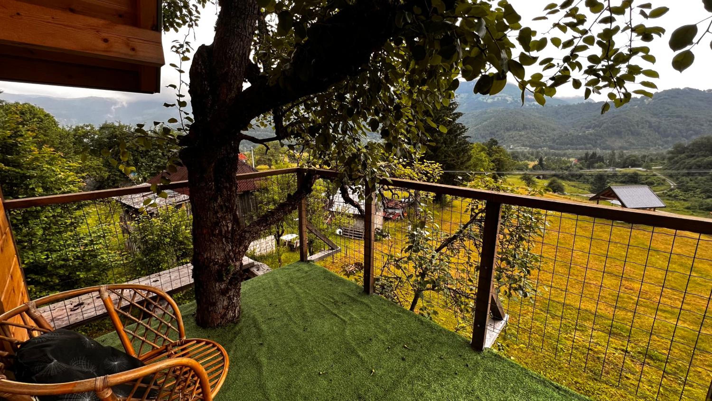 Cottage with Garden View - Photo 15