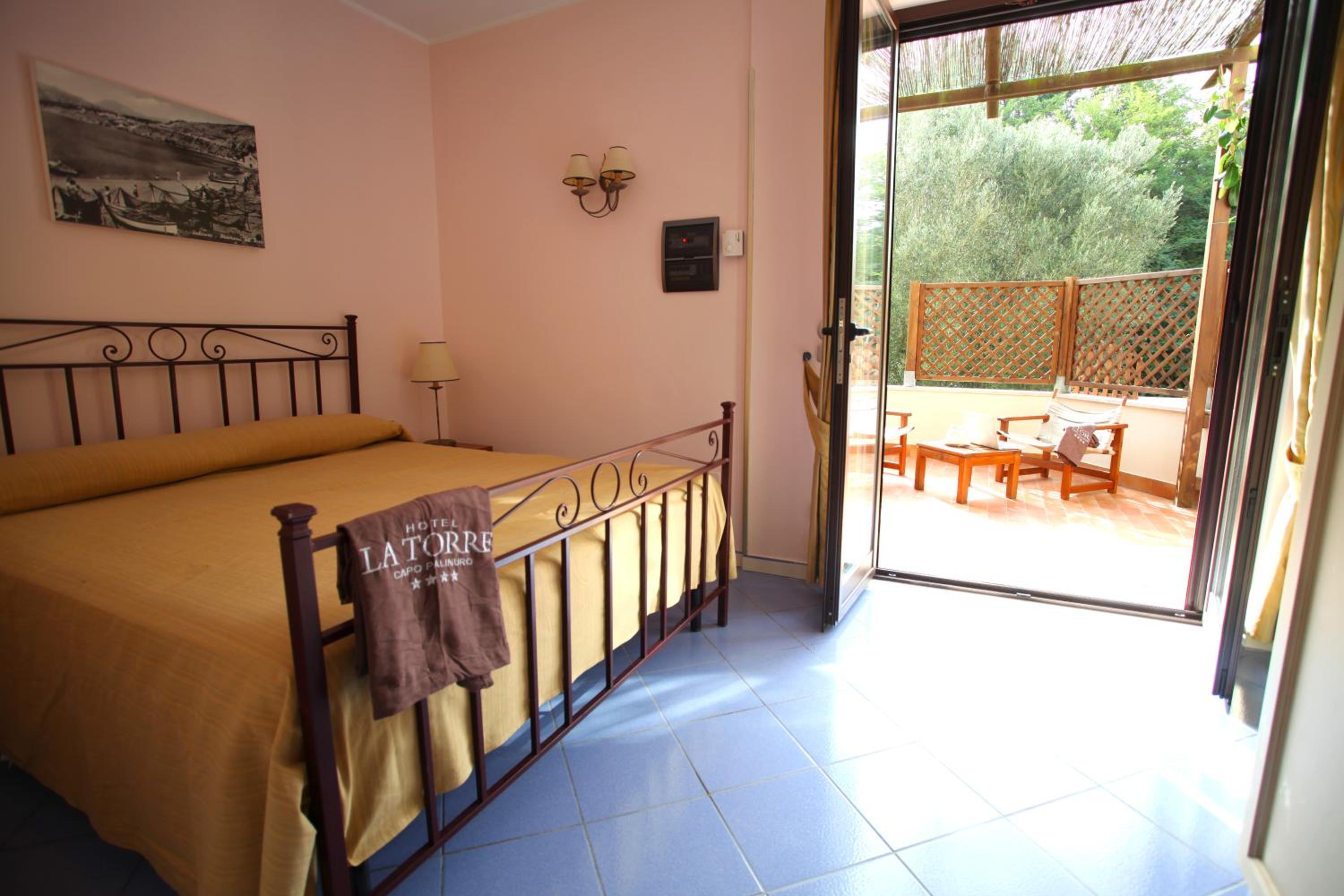 Triple Room - Photo 10
