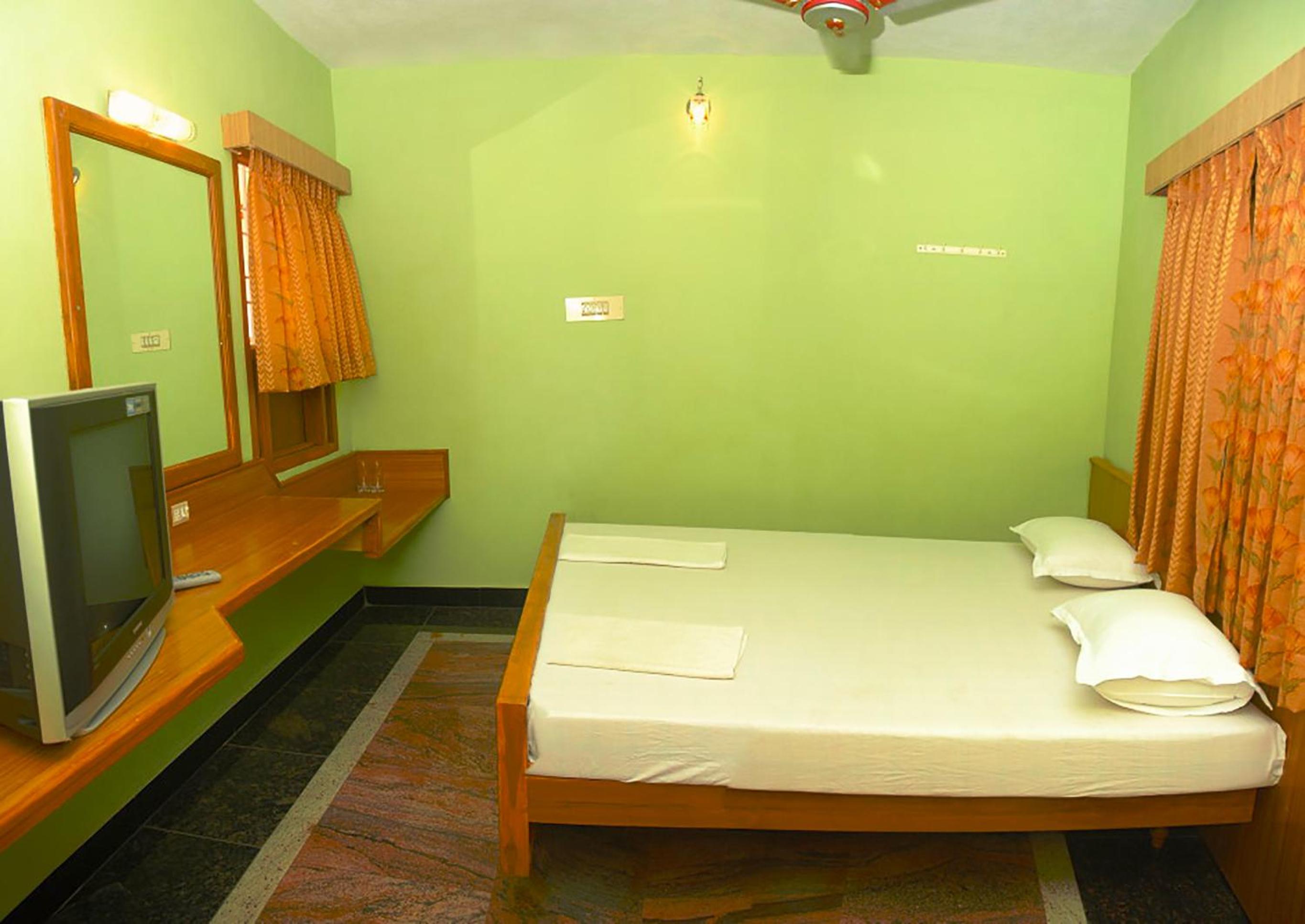 Budget Twin Room photo 1