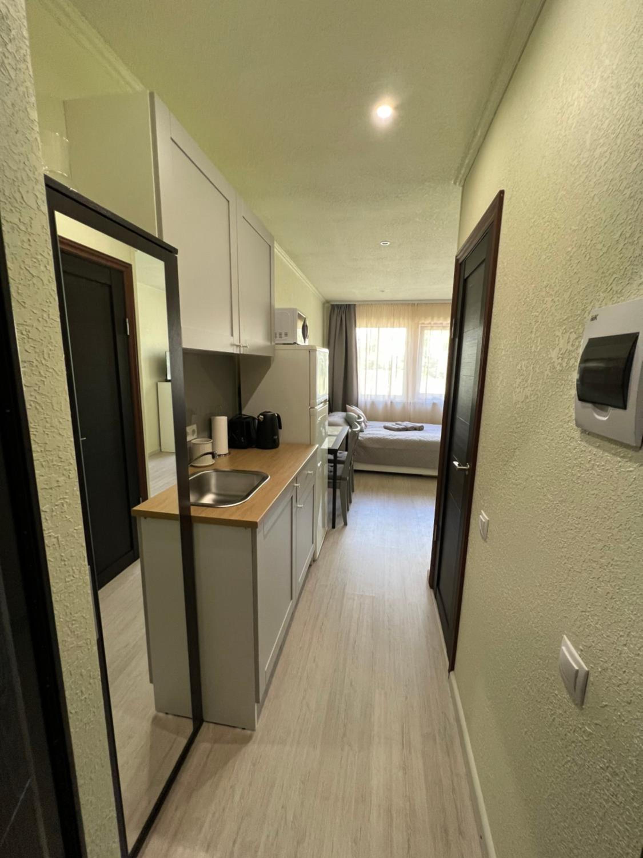 One-Bedroom Apartment - Photo 20