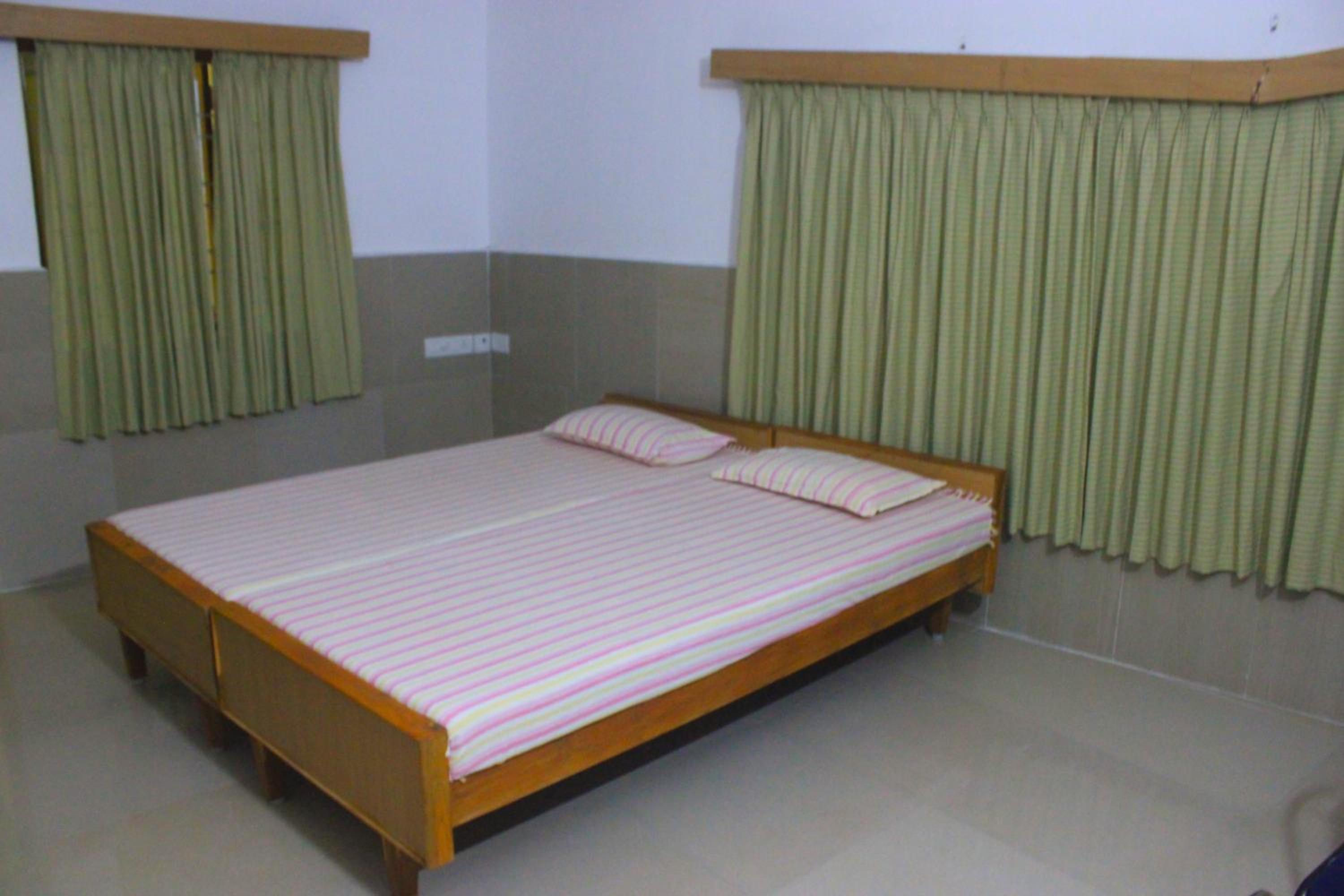 Standard Double Room with Fan photo 1