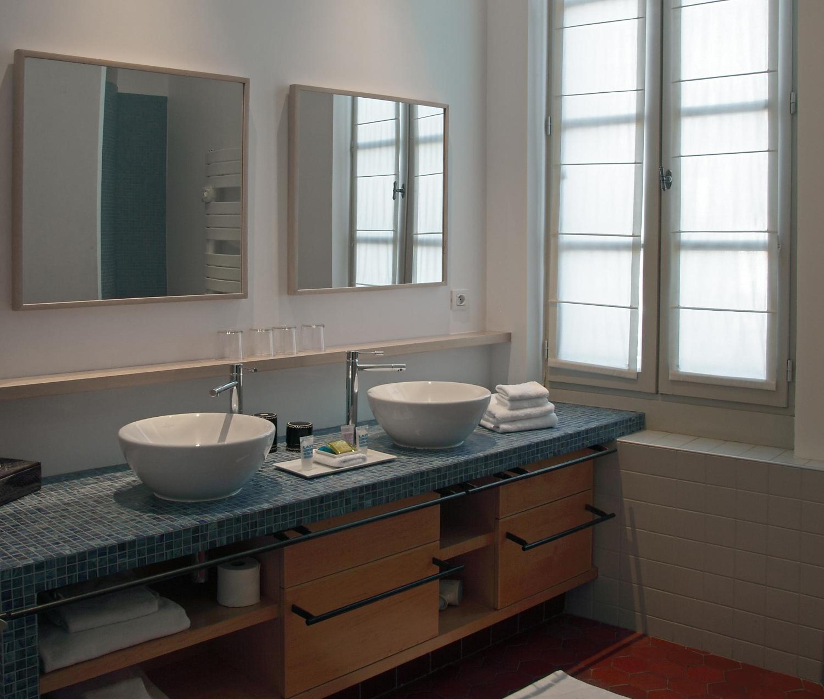 Ombers Suite photo 2
