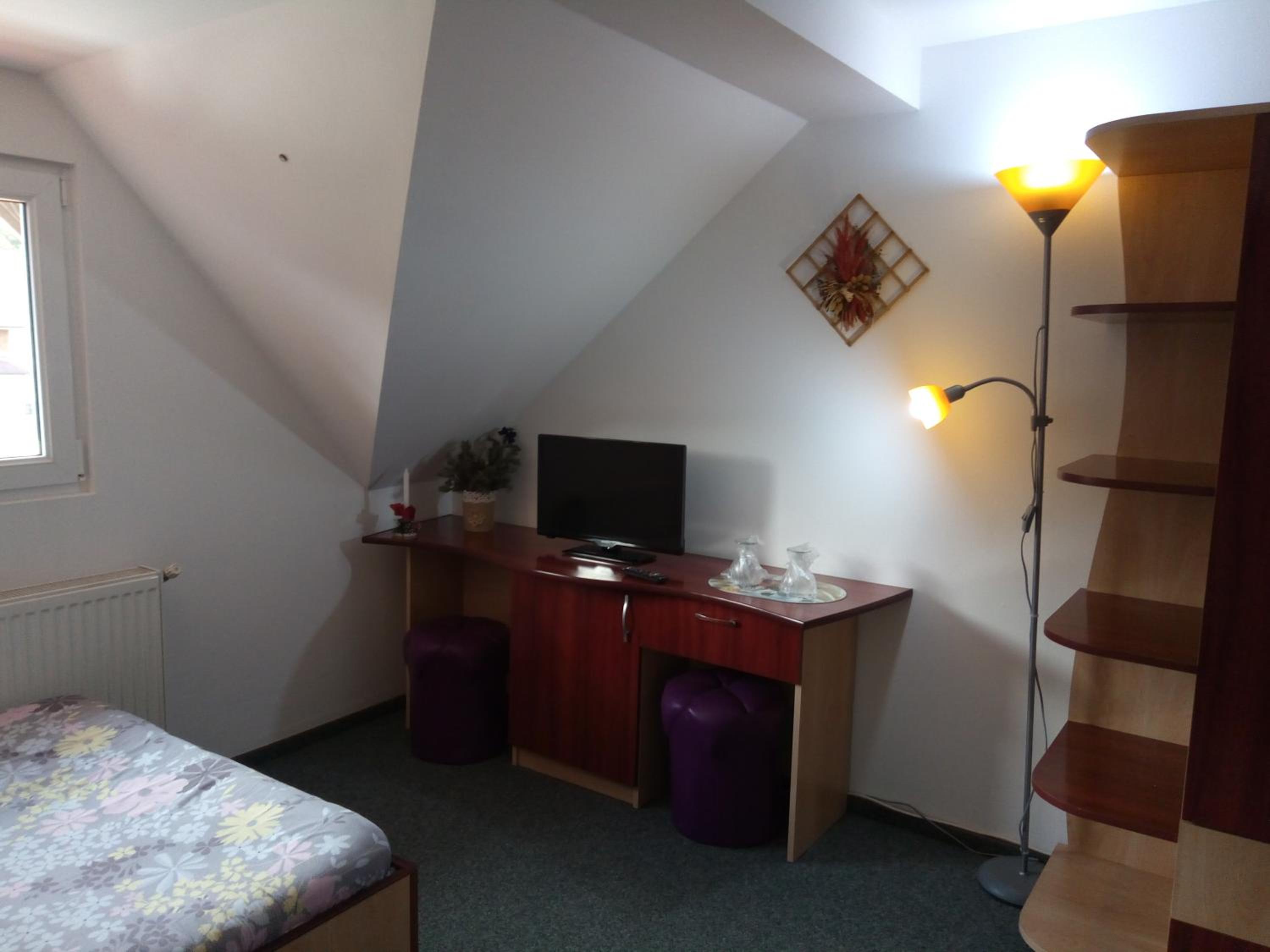 Double Room with Private Bathroom photo 1