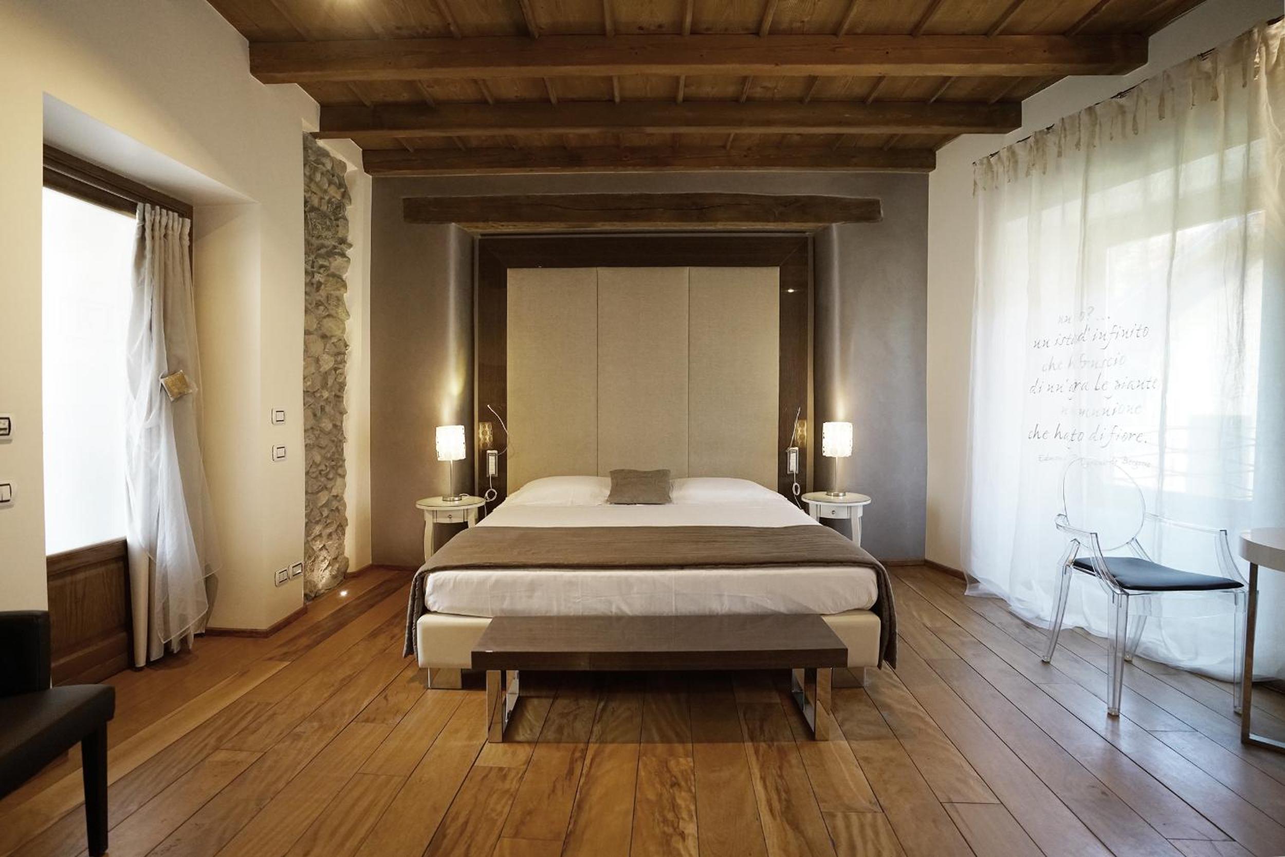 Deluxe Double Room photo 2