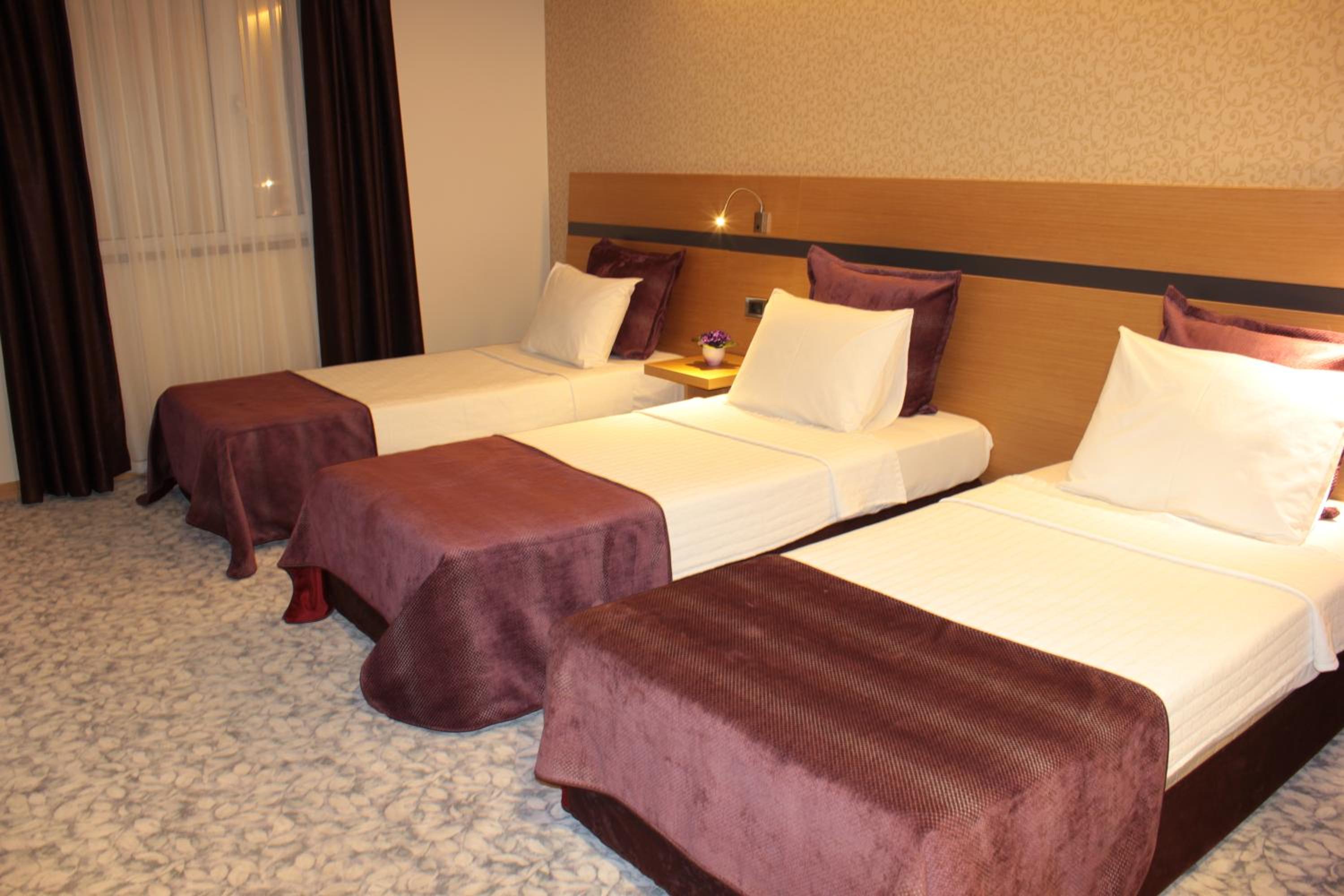 Standard Triple Room photo 2