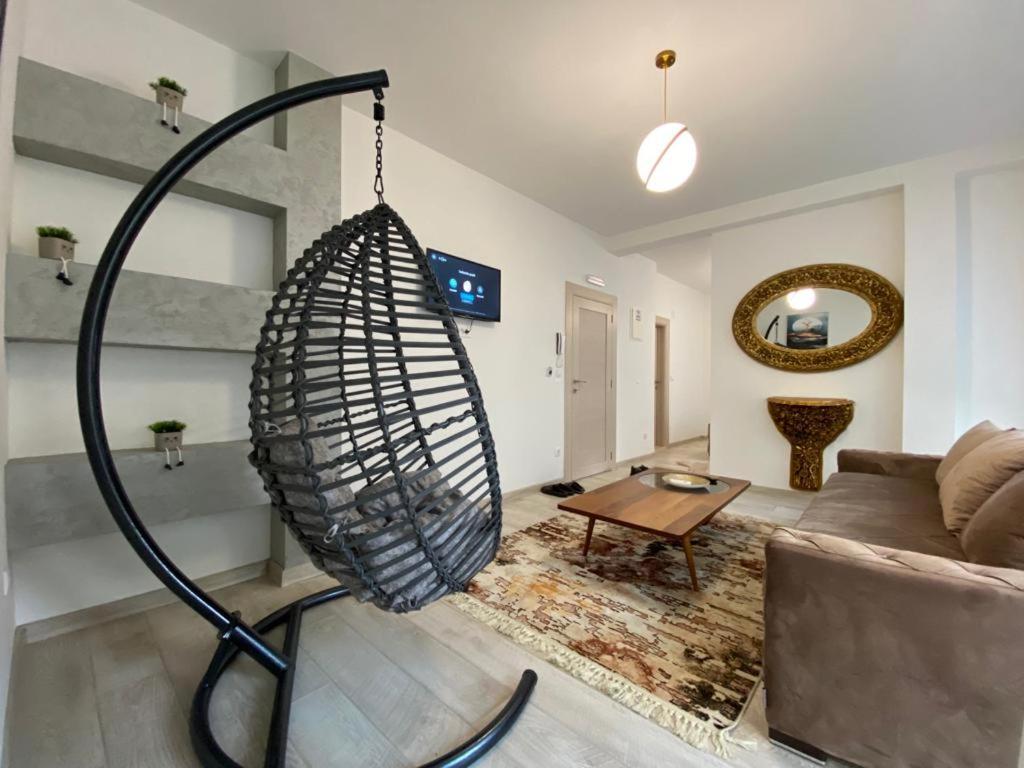 One-Bedroom Apartment photo 2