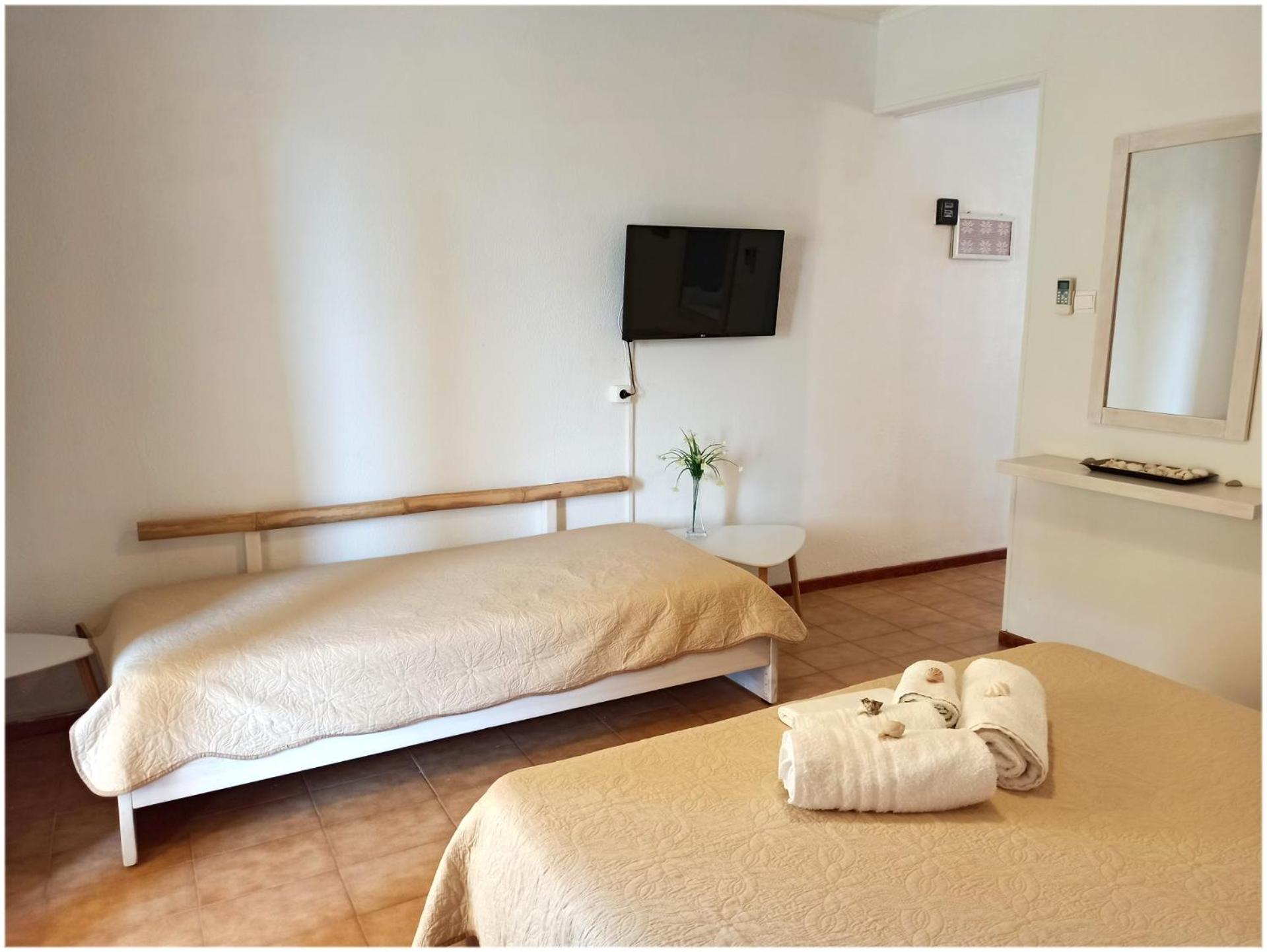 Triple Room with Terrace photo 3