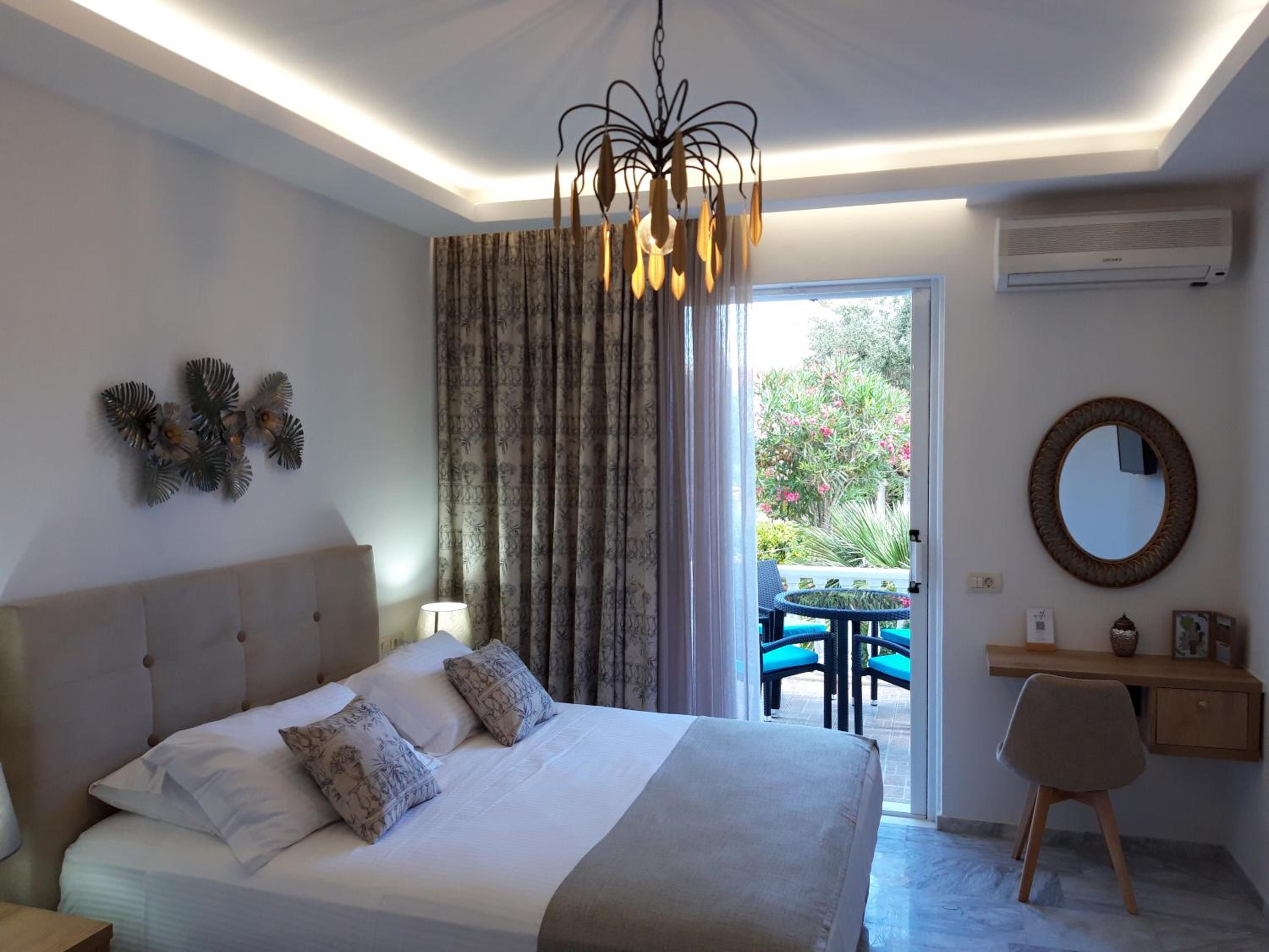 Suite with Garden View photo 2