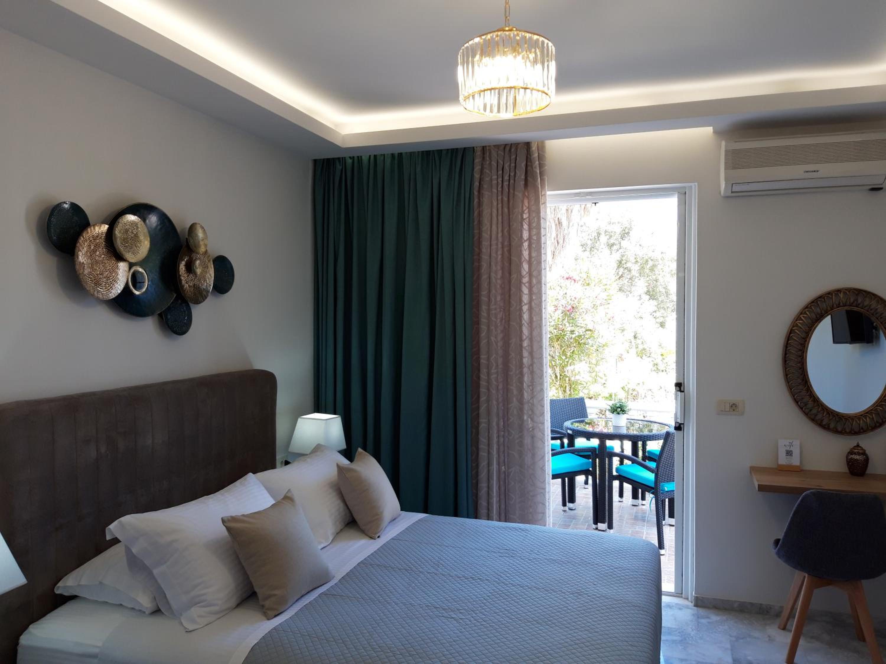 Suite with Garden View photo 2
