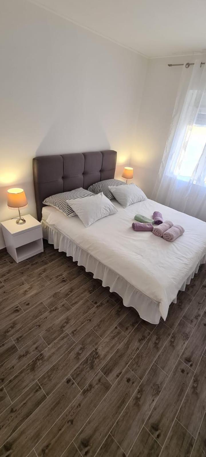 One-Bedroom Apartment - Photo 6