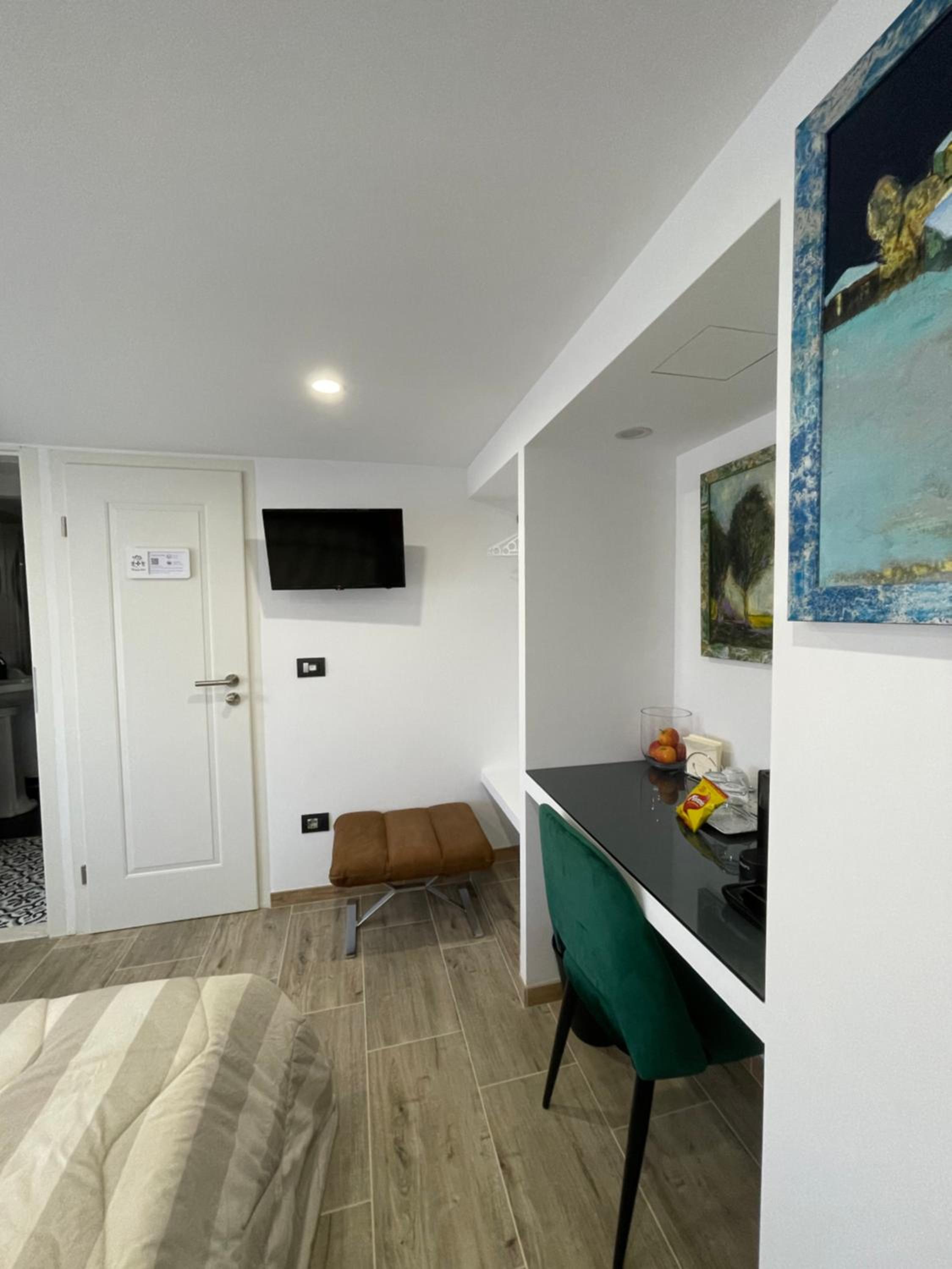 Small Double Room photo 2