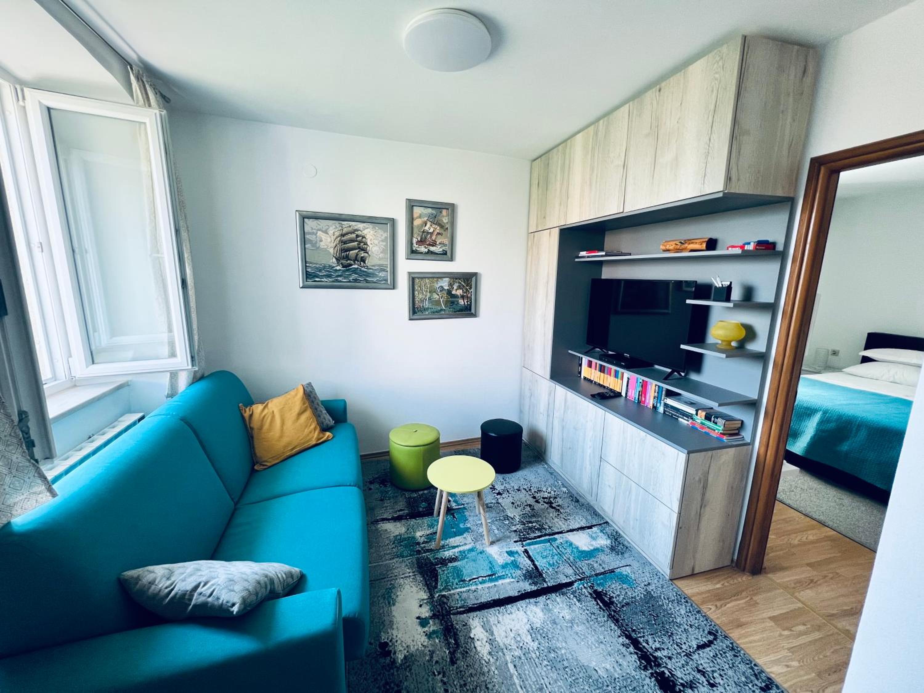 One-Bedroom Apartment photo 3