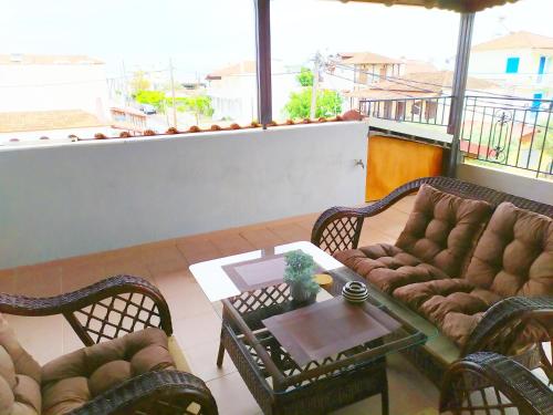 Three-Bedroom Apartment - Photo 4